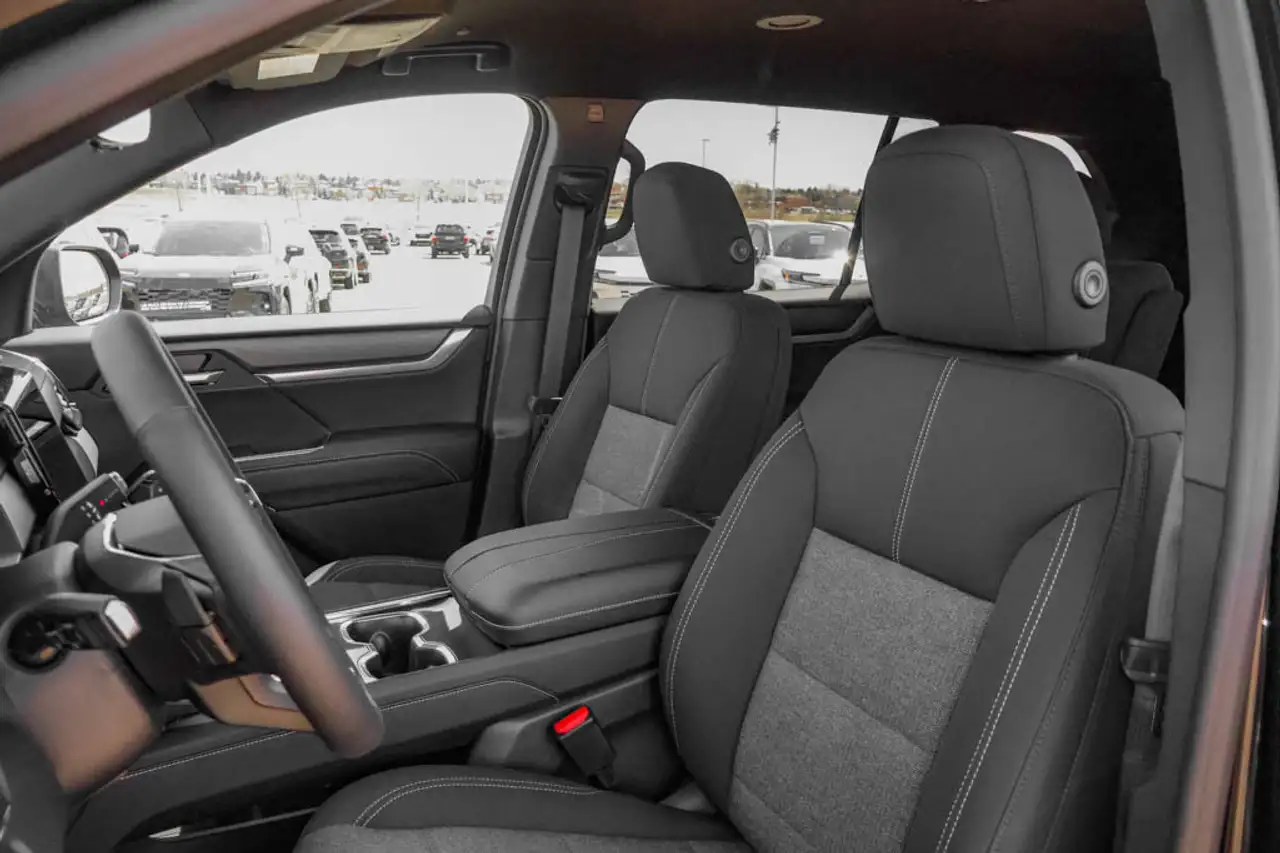 GMC Acadia снимка GMC Acadia