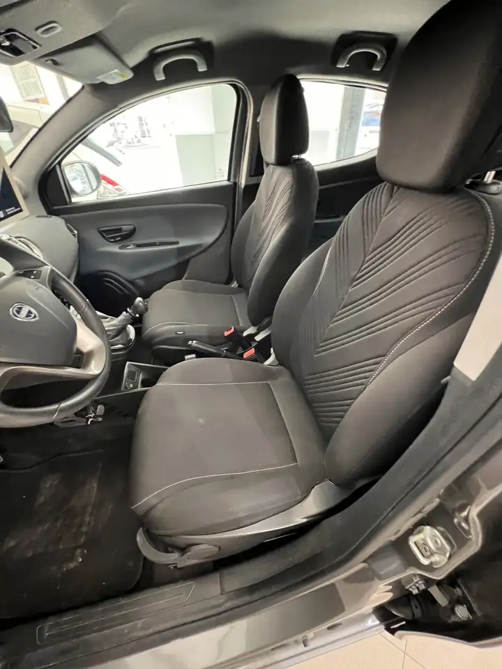 Lancia Ypsilon 2022