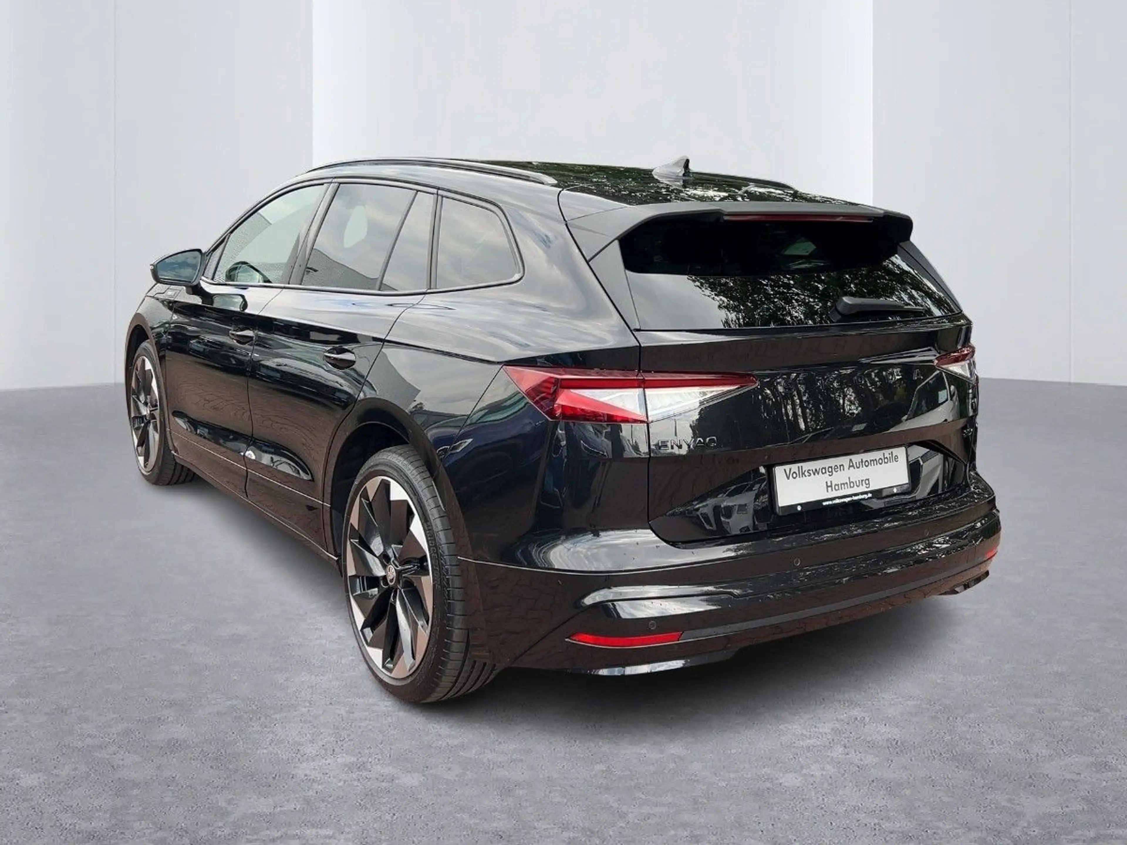 Skoda Enyaq iV 80x Sportline AHK Pano Sitzhzg — photo 2