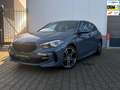 BMW 118 1-serie 118i Executive M Sport / CARPLAY / STOELVE Grau - thumbnail 1
