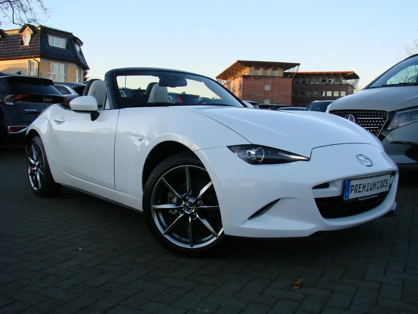 Mazda MX-5 2.0 SKYACTIV-G 184 Ad'vantage Design Bose Kamera Blanc - 1