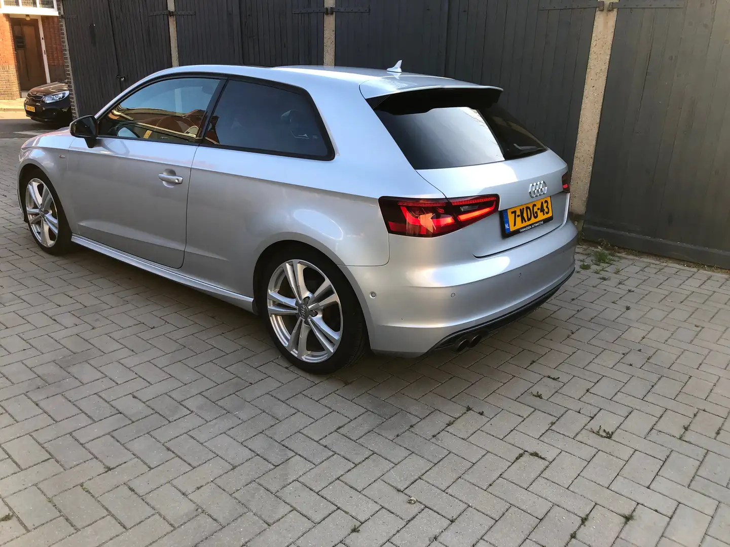 Audi A3 A3 1.4 TFSI Ambit. PL S Zilver - 2