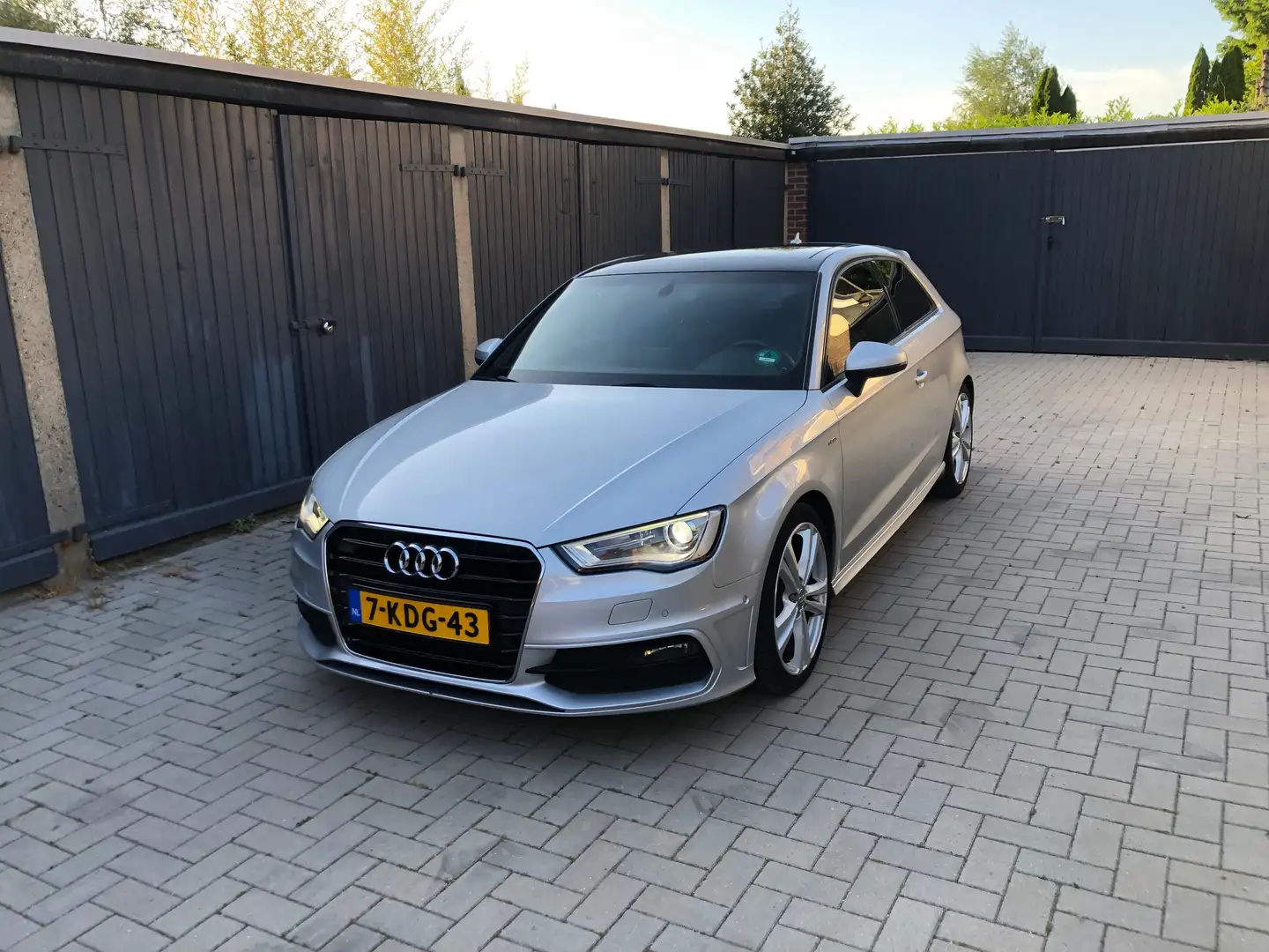 Audi A3 A3 1.4 TFSI Ambit. PL S Zilver - 1