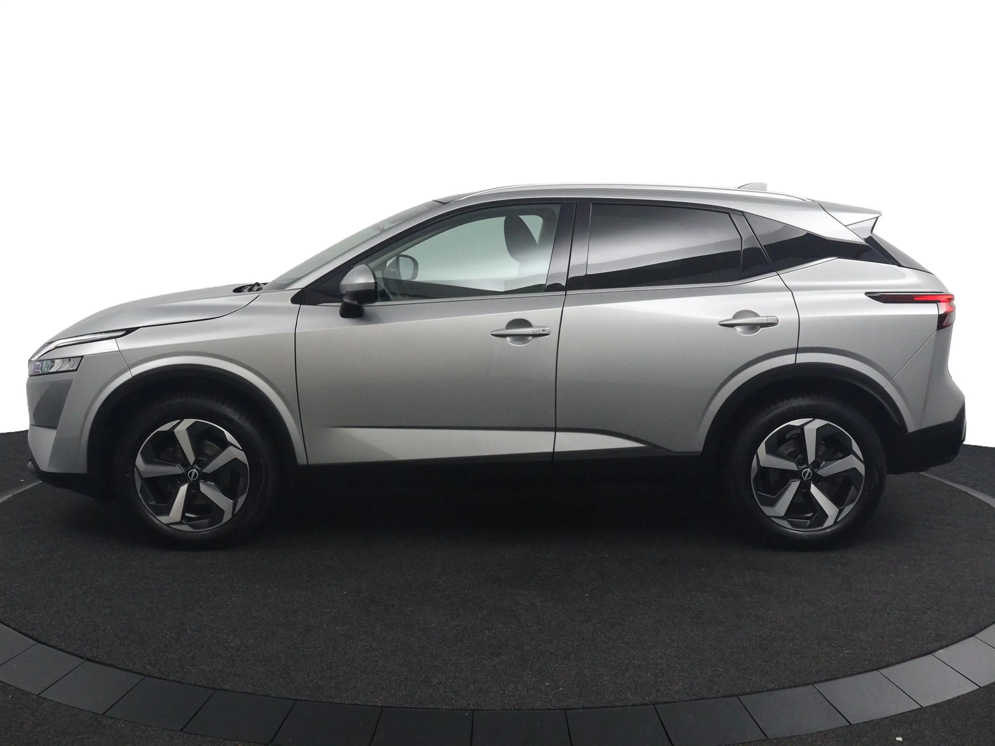 Nissan Qashqai 1.3 MHEV Xtronic N-Connecta | Trekhaak | Panoramad — photo 2