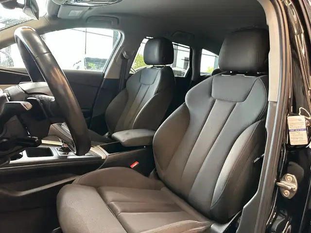 Audi A4 Avant view 8