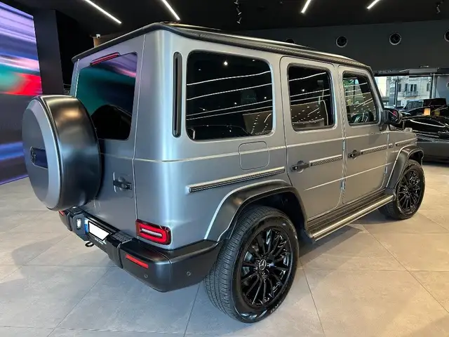 Mercedes-Benz G 400