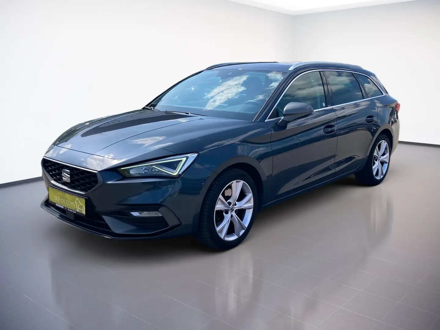 SEAT Leon ST FR 2.0TDI 150PS DSG LED.AHK.KAMERA.ACC.NAVI.SHZ Grijs - 2