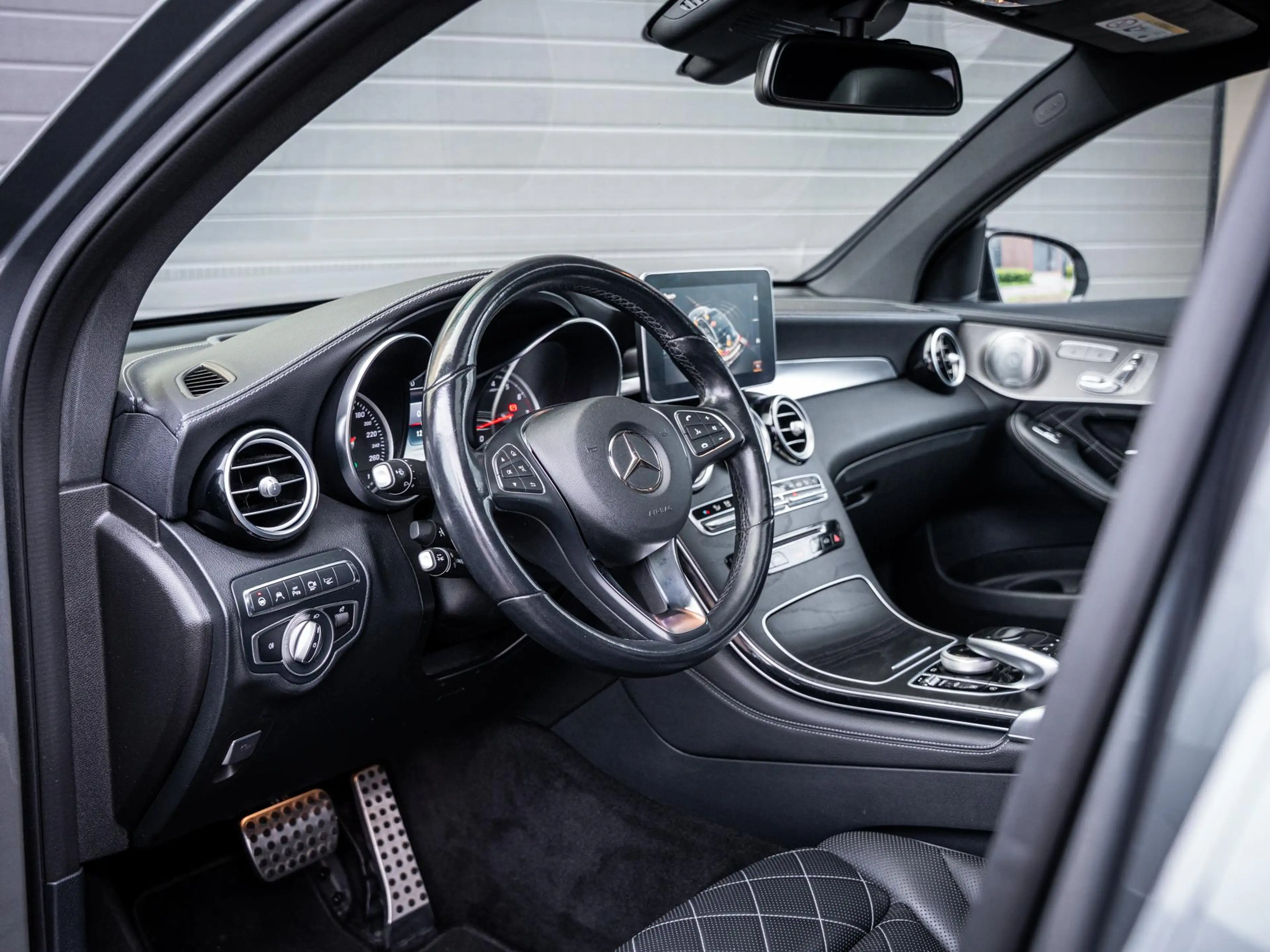Mercedes-Benz GLC 250 Coupé 4MATIC Business Solution AMG | Pano | AIRMAT — photo 2