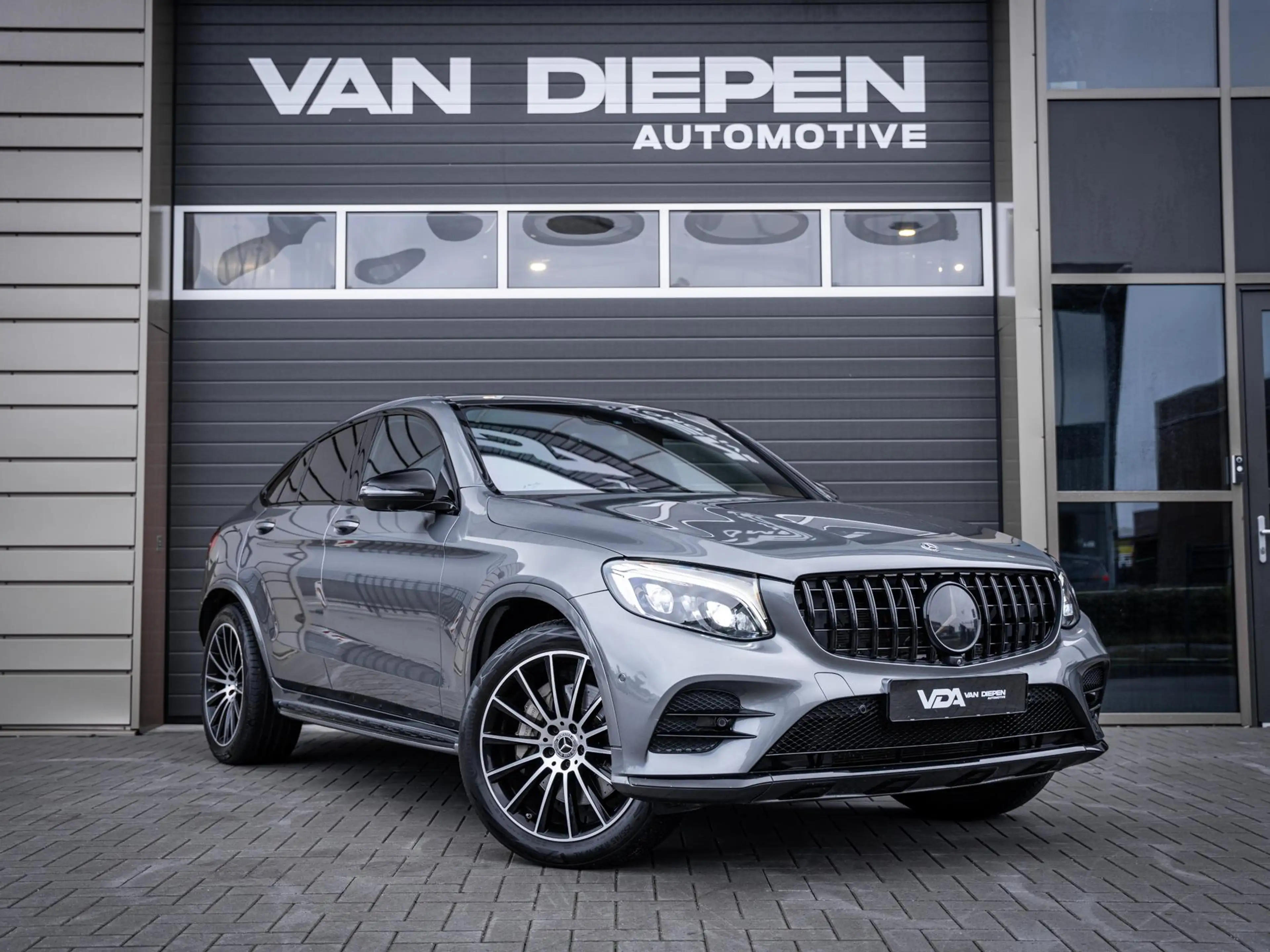 Mercedes-Benz GLC 250 Coupé 4MATIC Business Solution AMG | Pano | AIRMAT — photo 4