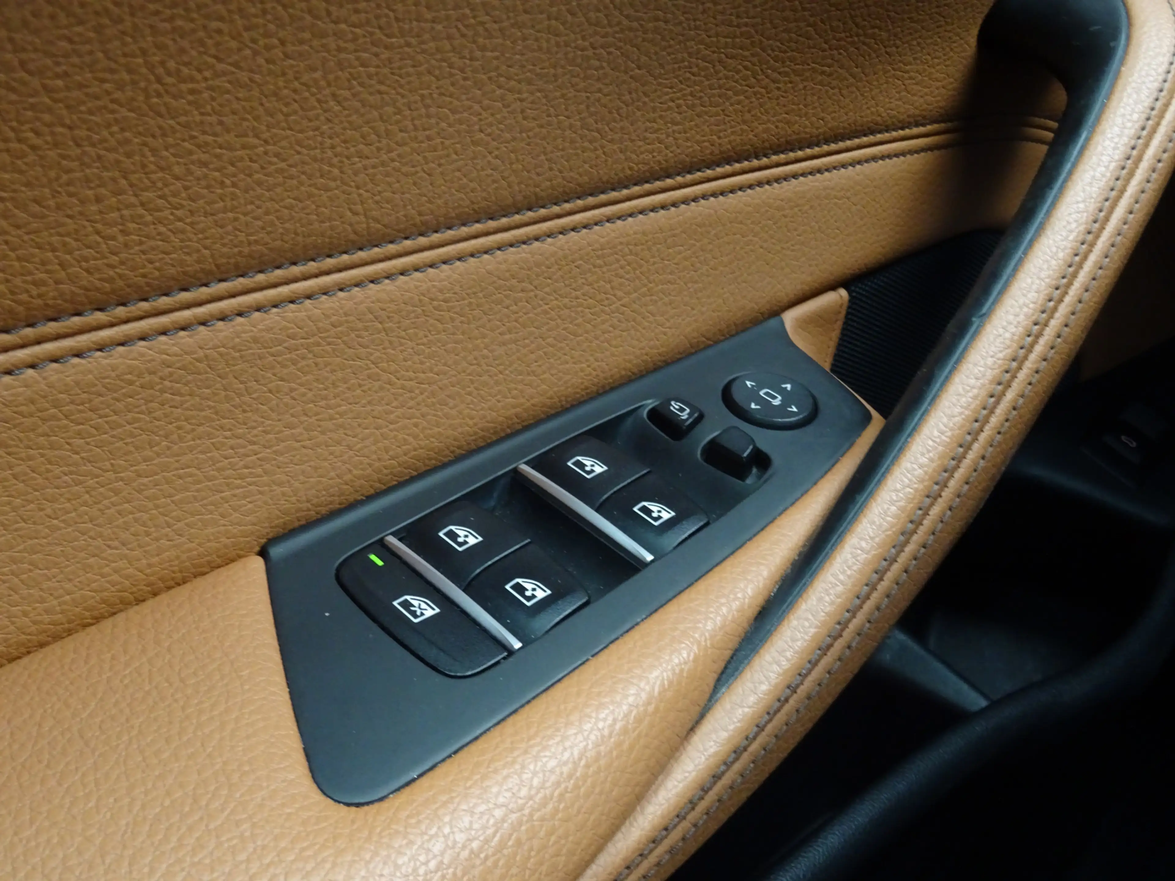 BMW 530 5-serie 530i xDrive High Executive * LEER * SFEER — photo 9