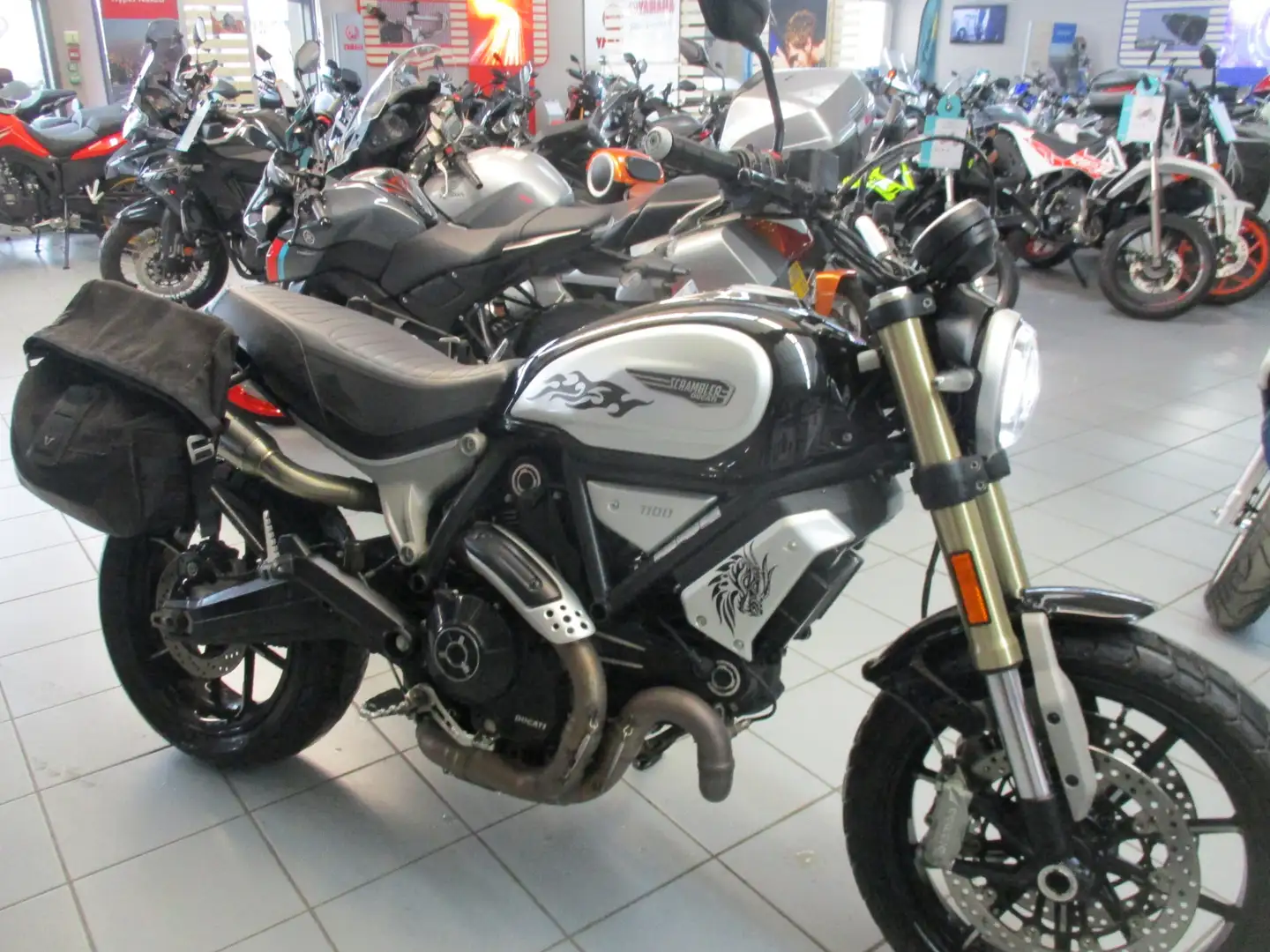 Ducati Scrambler Noir - 1