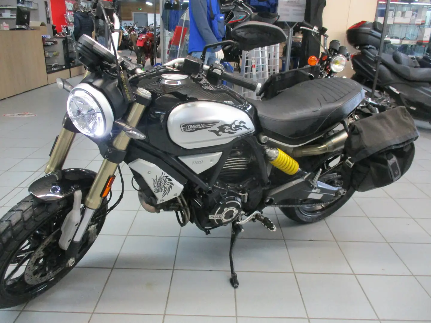 Ducati Scrambler Noir - 2
