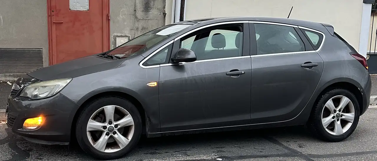Opel Astra 1.7 CDTI 125 ch FAP Cosmo