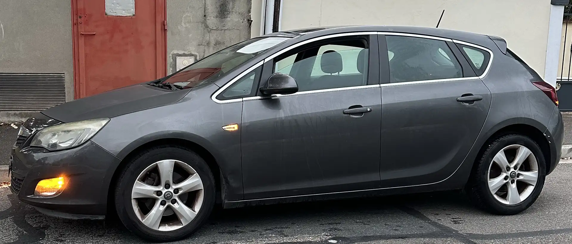 Opel Astra 1.7 CDTI 125 ch FAP Cosmo - 1