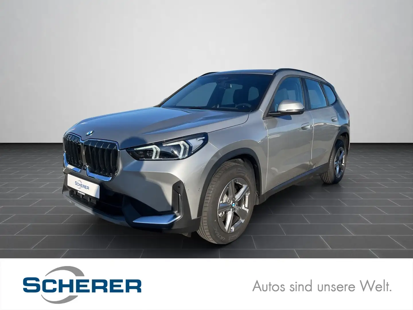 BMW X1 18i sDrive NAVI KAMERA ACC LM elk.F-Sitz Silber - 1