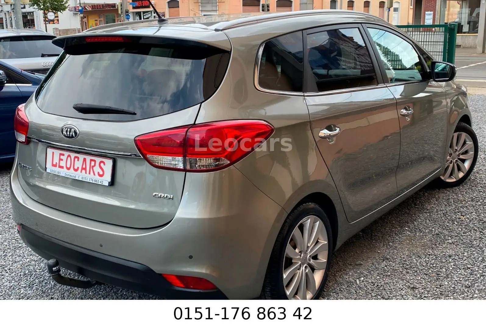 Kia Carens 1.7 CRDi, Automatik, Kamera, SitzHz, AHK Серебристый - 2