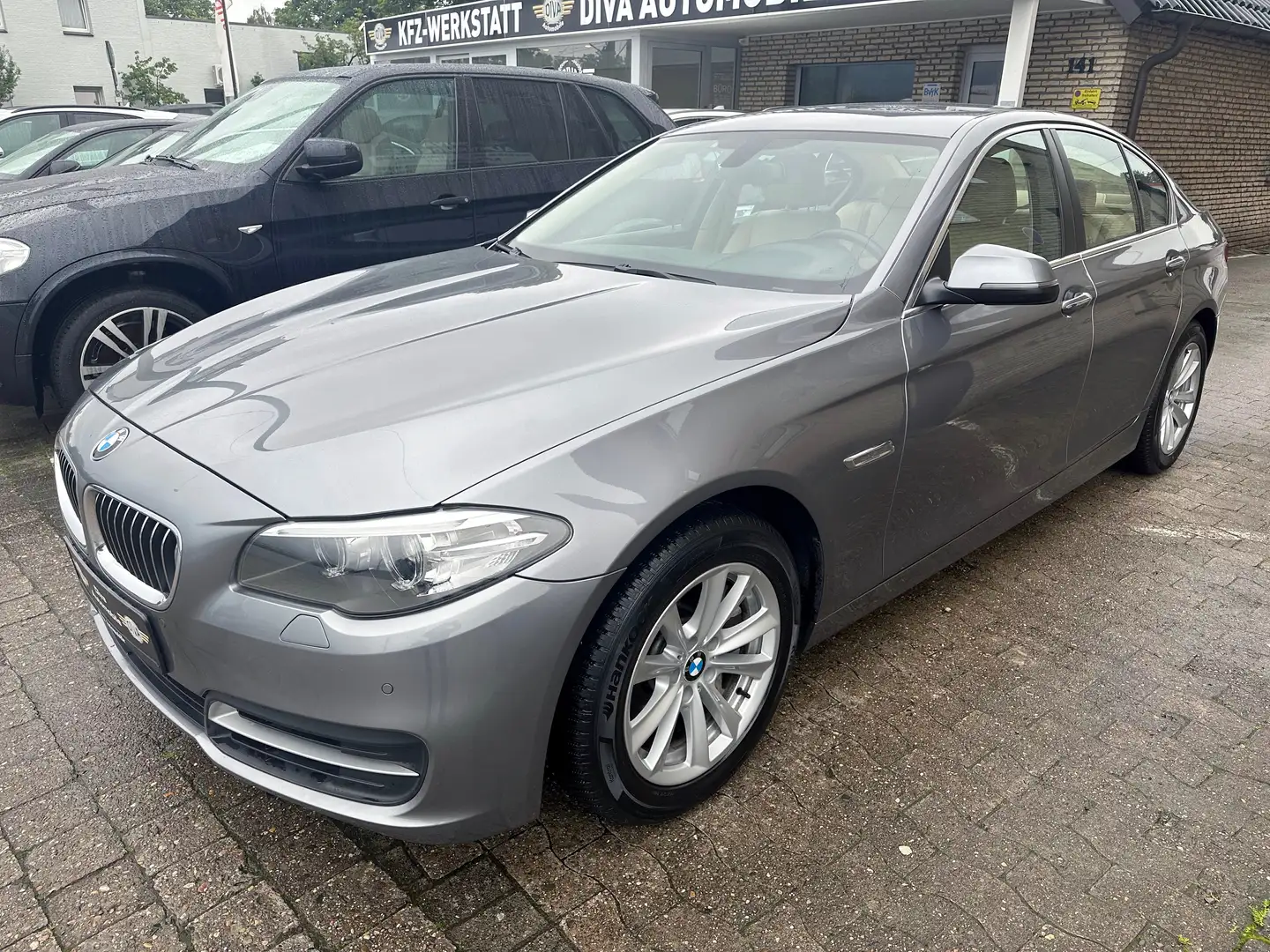 BMW 535 i Limousine 1.Hand, Leder Grau - 1