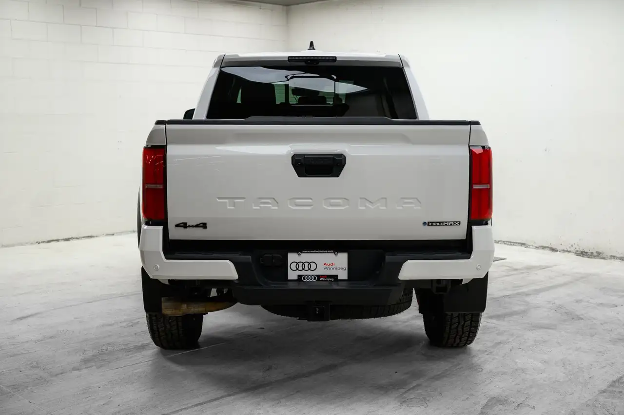 Toyota Tacoma снимка Toyota Tacoma