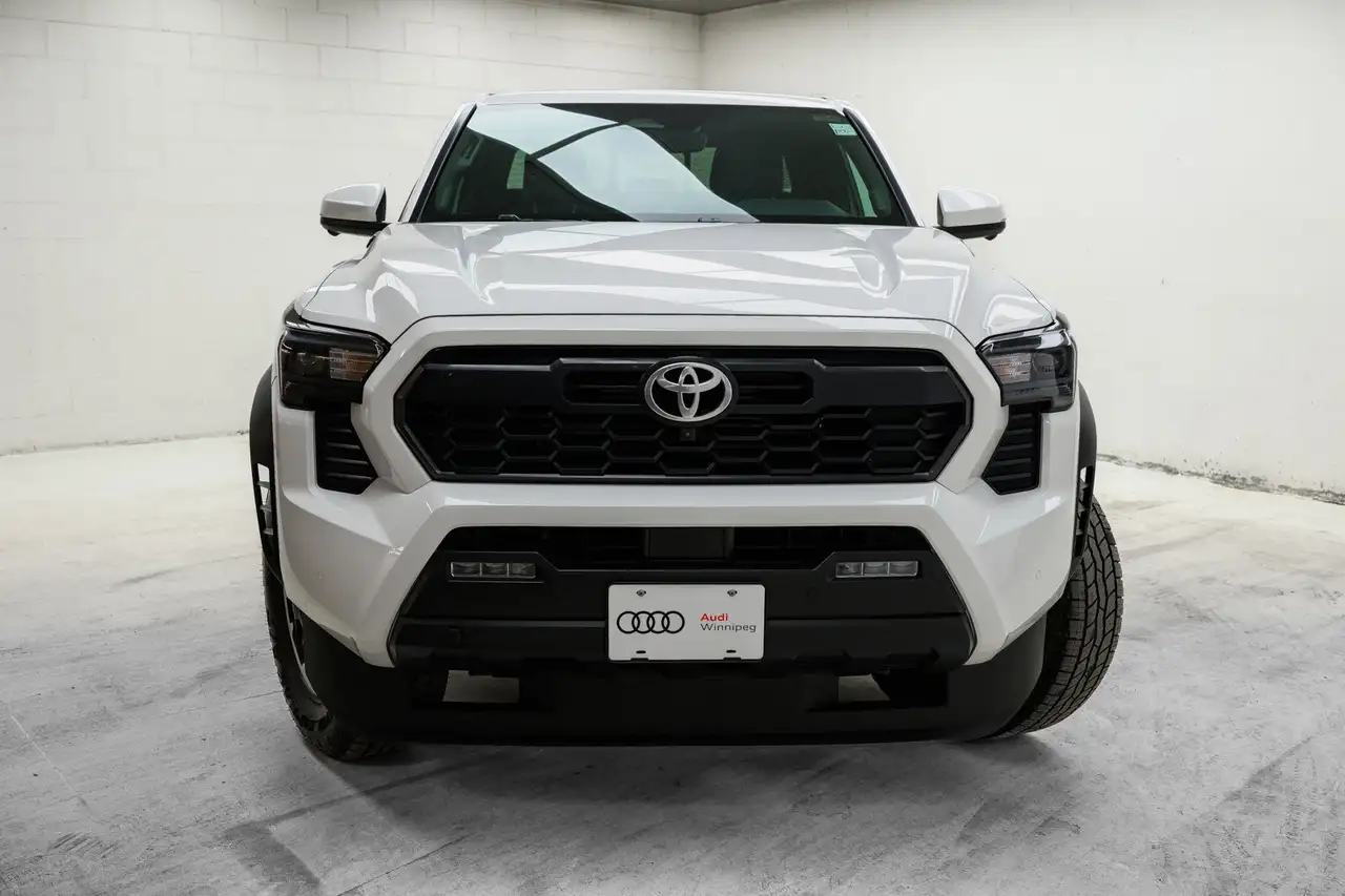 Toyota Tacoma снимка Toyota Tacoma