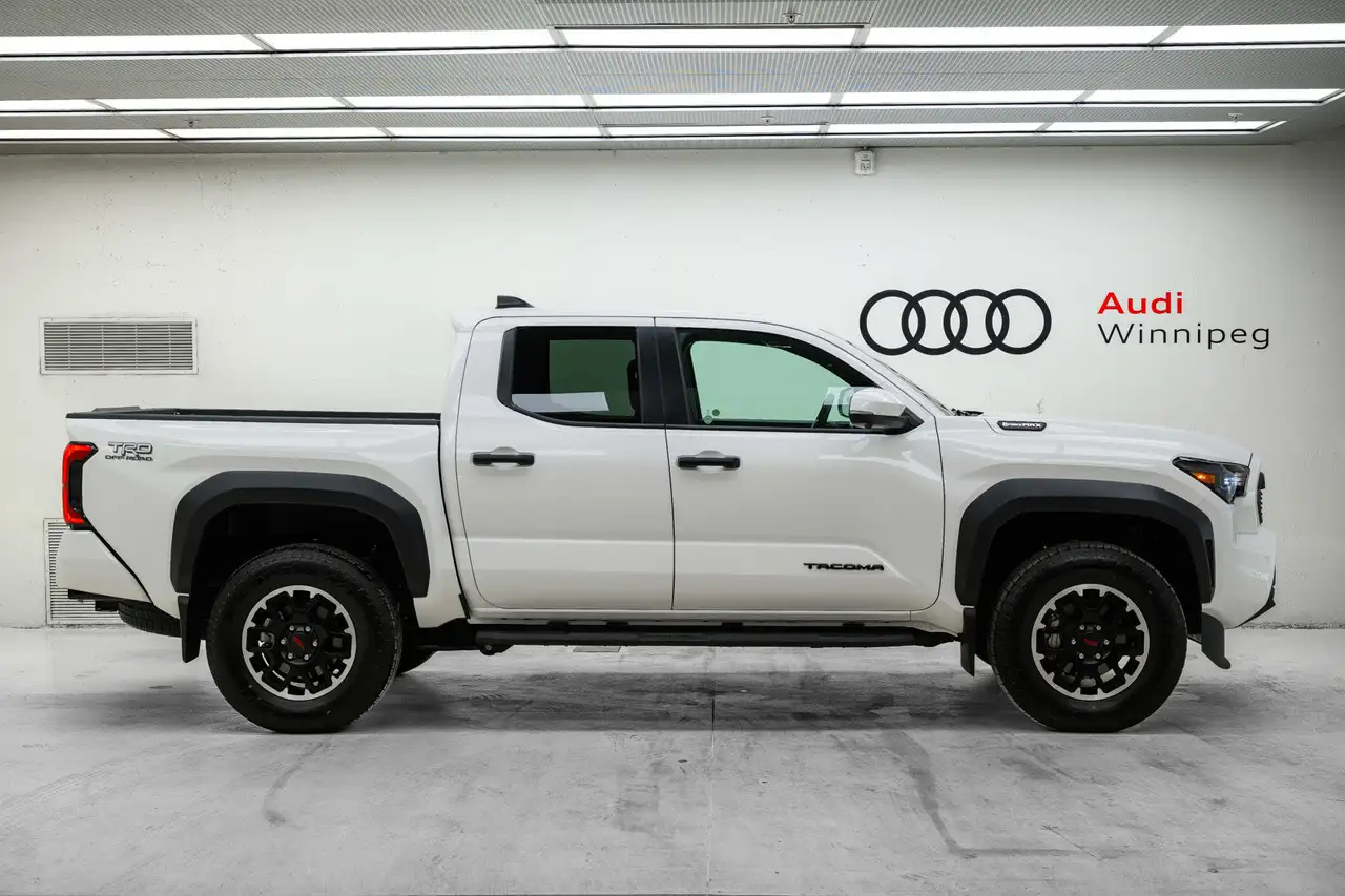 Toyota Tacoma снимка Toyota Tacoma