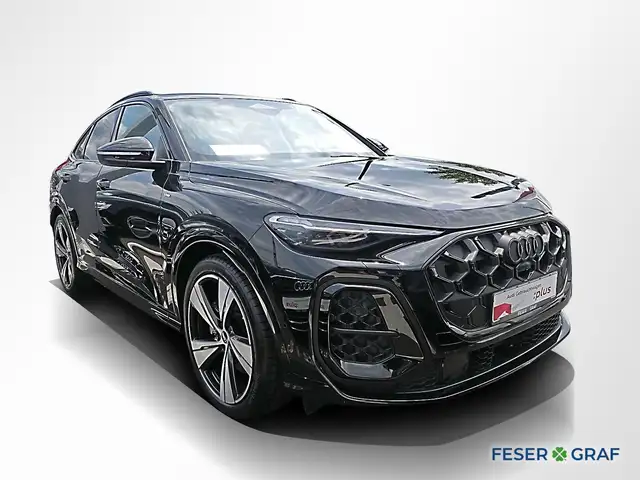 Audi Q5 view 2