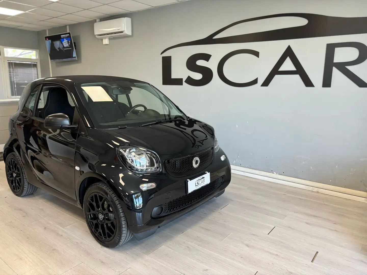 smart forTwo 1.0 Passion 71cv~UNIPRO~PROMOFINANZIAMENTO Zwart - 1