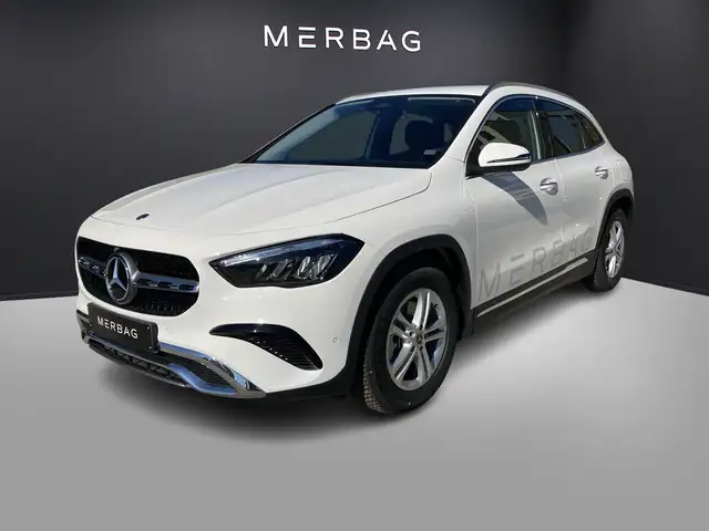 Mercedes-Benz GLA 220 GLA 2004M EDITION DISTRONIC KEYLESS AHK UVP58.600 Progressive Navi/Distronic/Keyless Go/Keyless Go Komfort Paket/Autom.