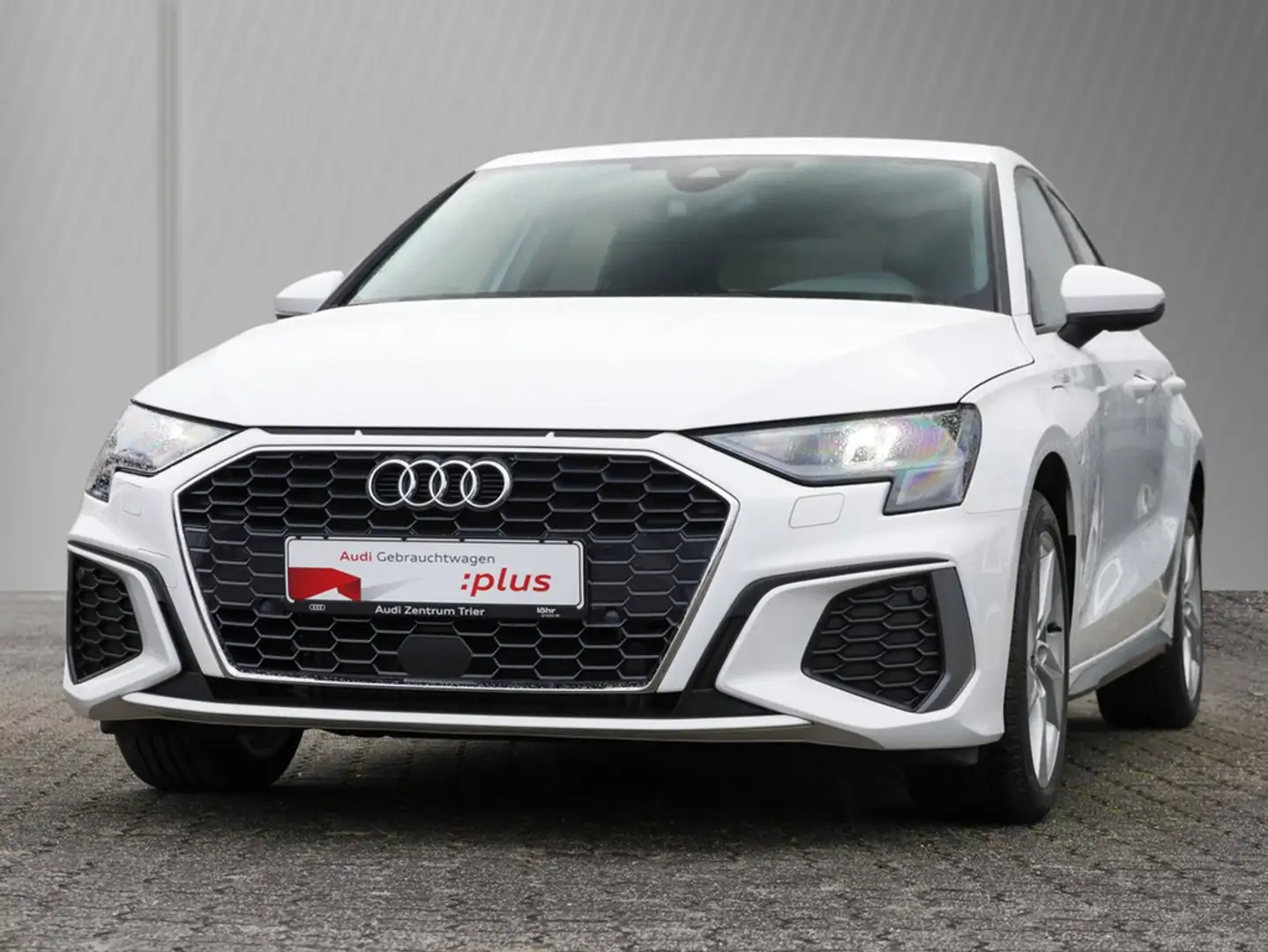 Audi A3 Sportback 40 TFSI e S line Weiß - 2