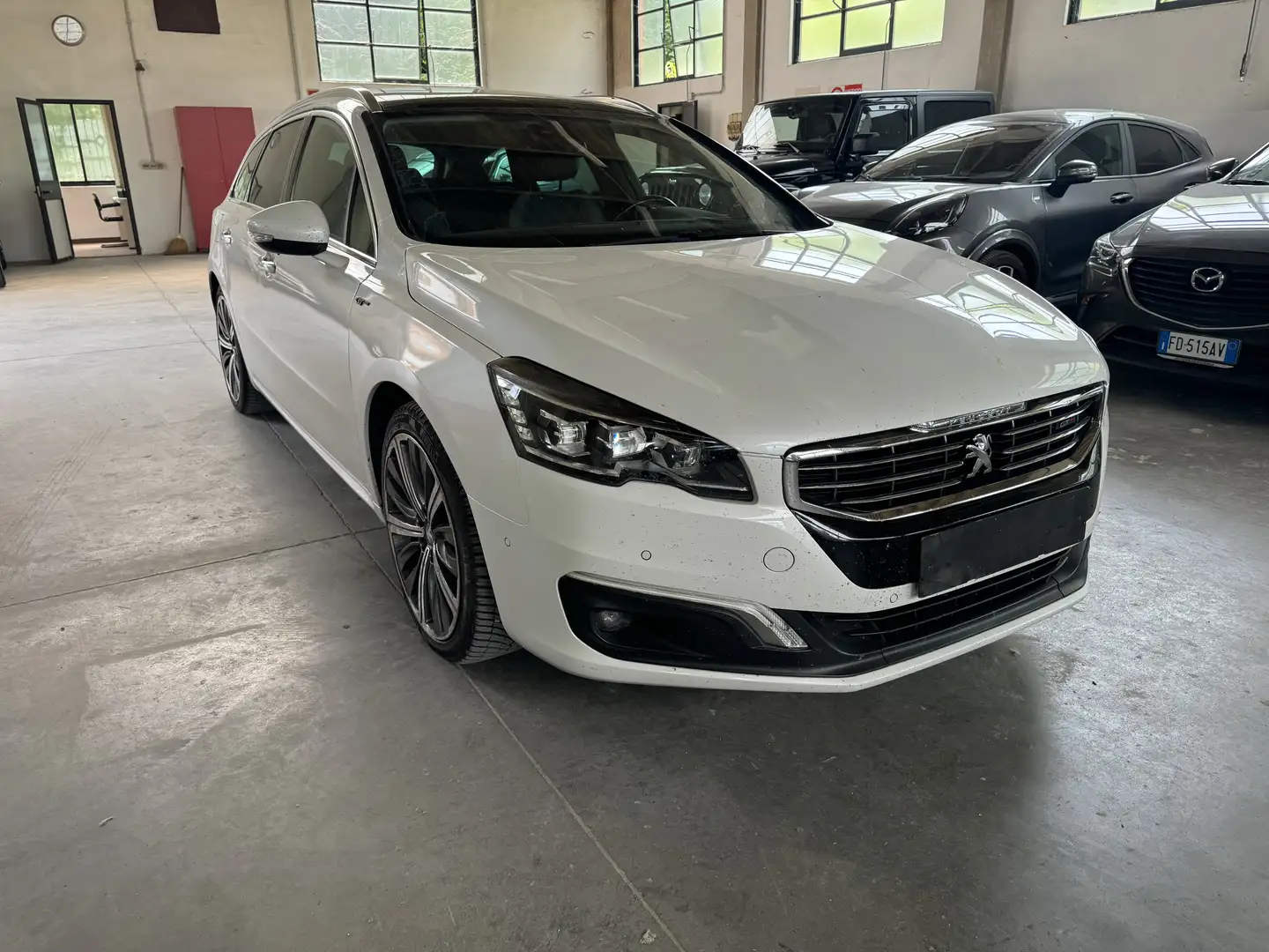 Peugeot 508 SW 2.0 hdi Allure navi 163cv auto my15 - 1