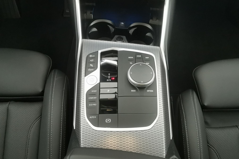 BMW 320 i M Sport|PANO|ACC|HUD|360°|LED|SHZG|AHK 360° ACC — photo 13