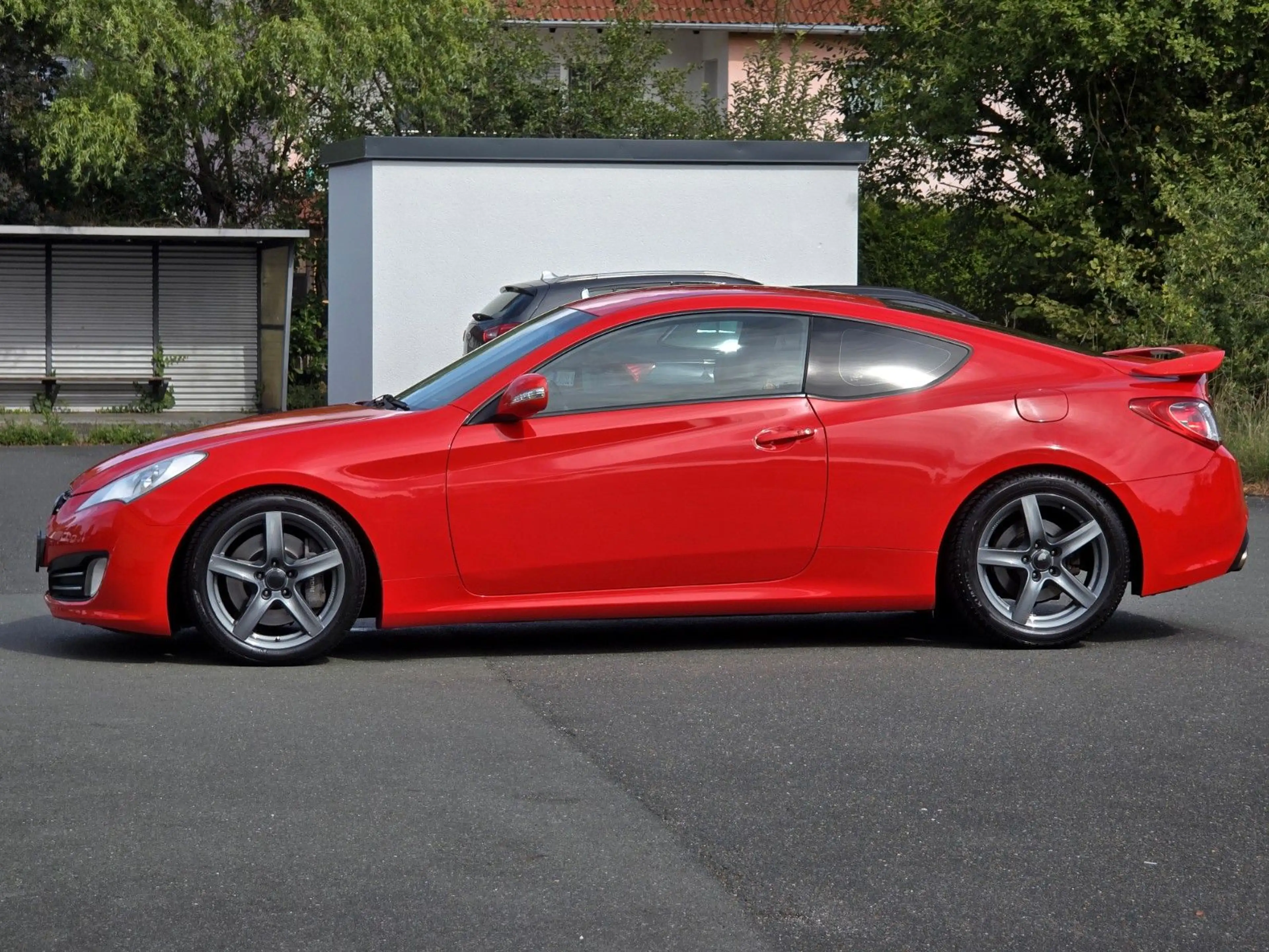 Hyundai Genesis 3.8 V6 Coupe AUTOMATIK+LEDER+NAVI+2.HAND — photo 3