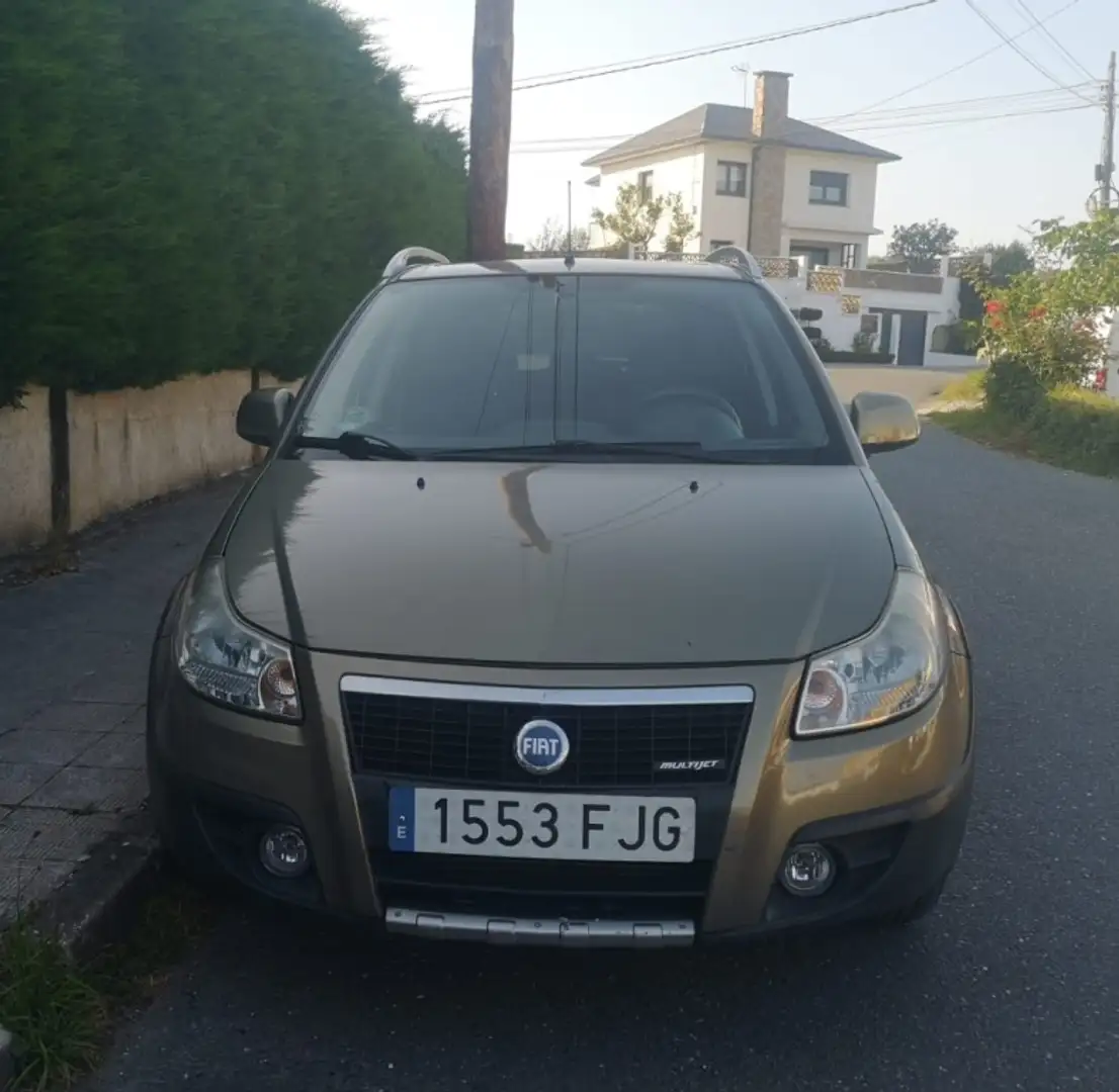 Fiat Sedici 1.9Mjt Emotion 4x4 Marrón - 2