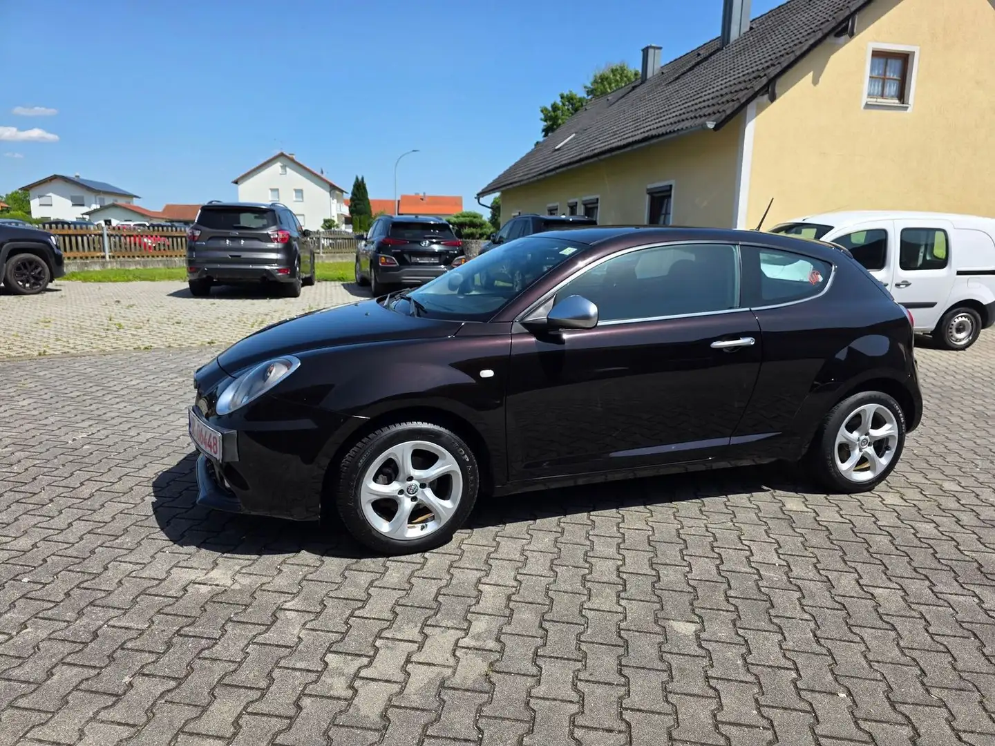 Alfa Romeo MiTo ++TOP++Navi++81000Km++Service/TÜV Neu++ Braun - 1