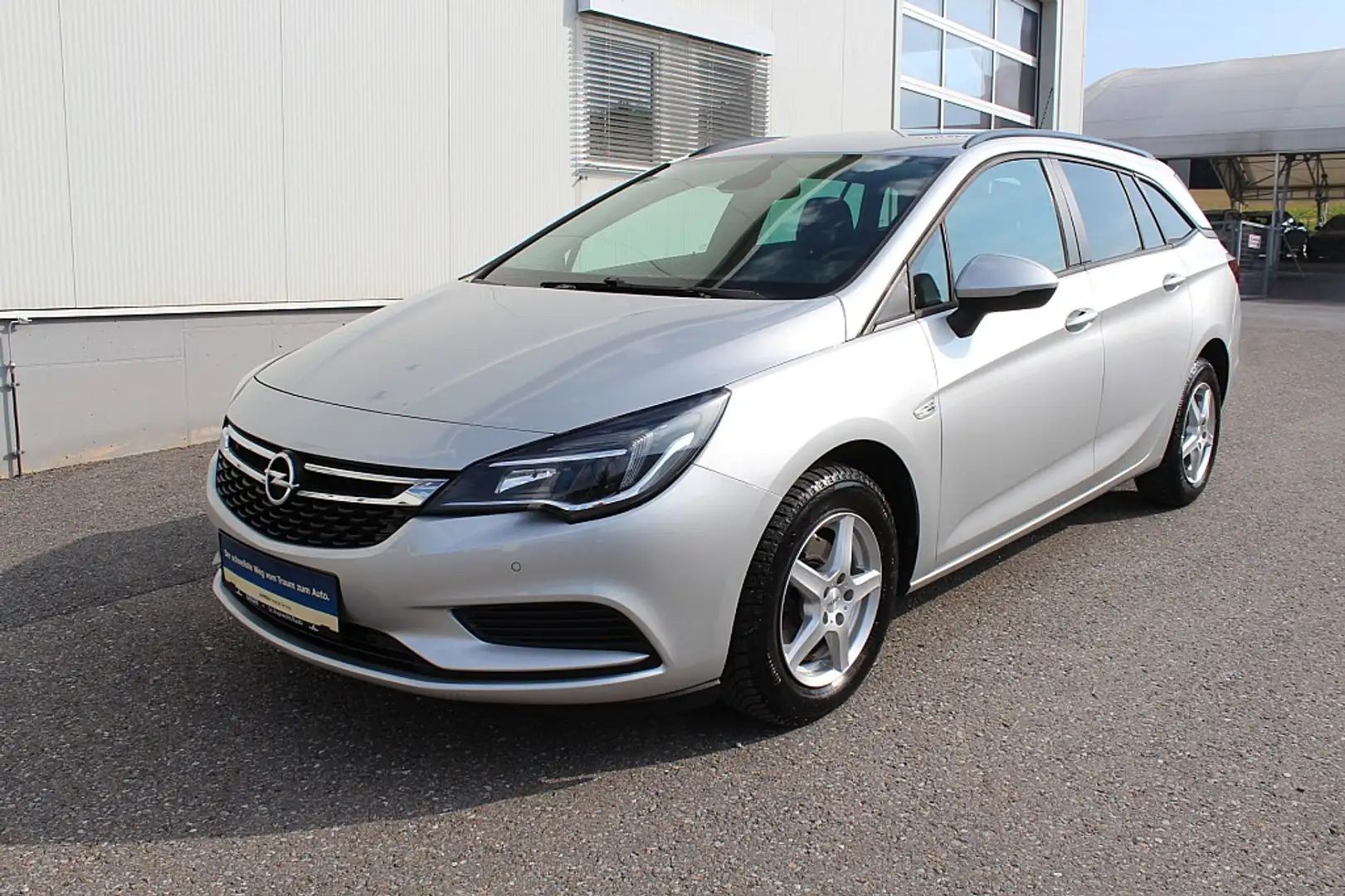 Opel Astra ST 1,0 Turbo Ecotec Direct Inj. Edition S/S Gümüş rengi - 1