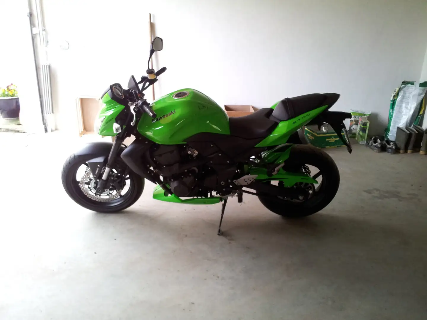 Kawasaki Z 750 ABS Зелений - 1