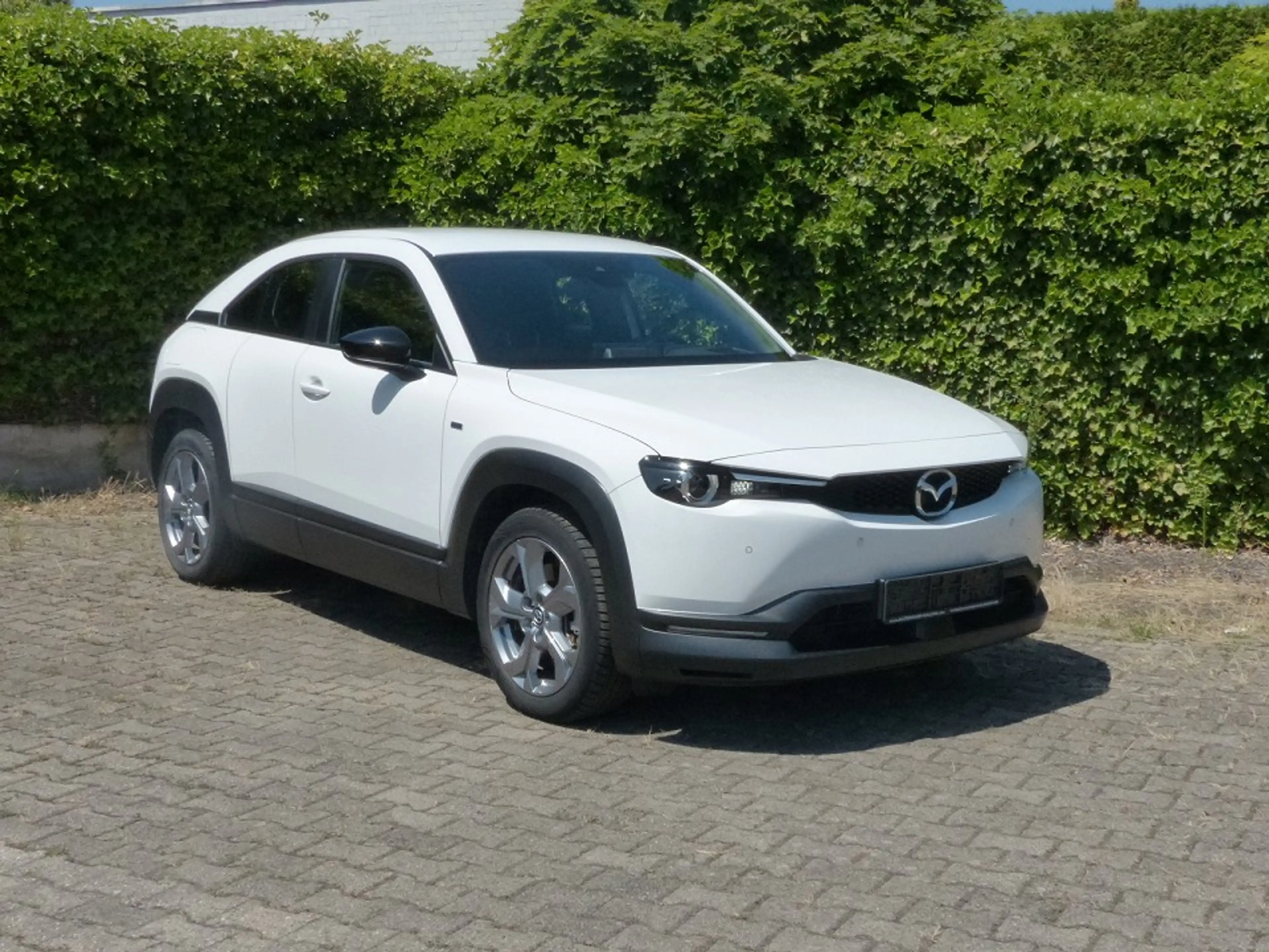 Mazda MX-30 35,5 kWh e-SKYACTIV EV 145 PS — photo 2