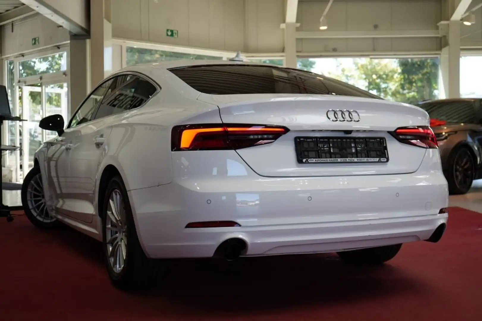 Audi A5 Sportback 2.0 TFSI *Virtual*Navi*Kamera* Bílá - 2