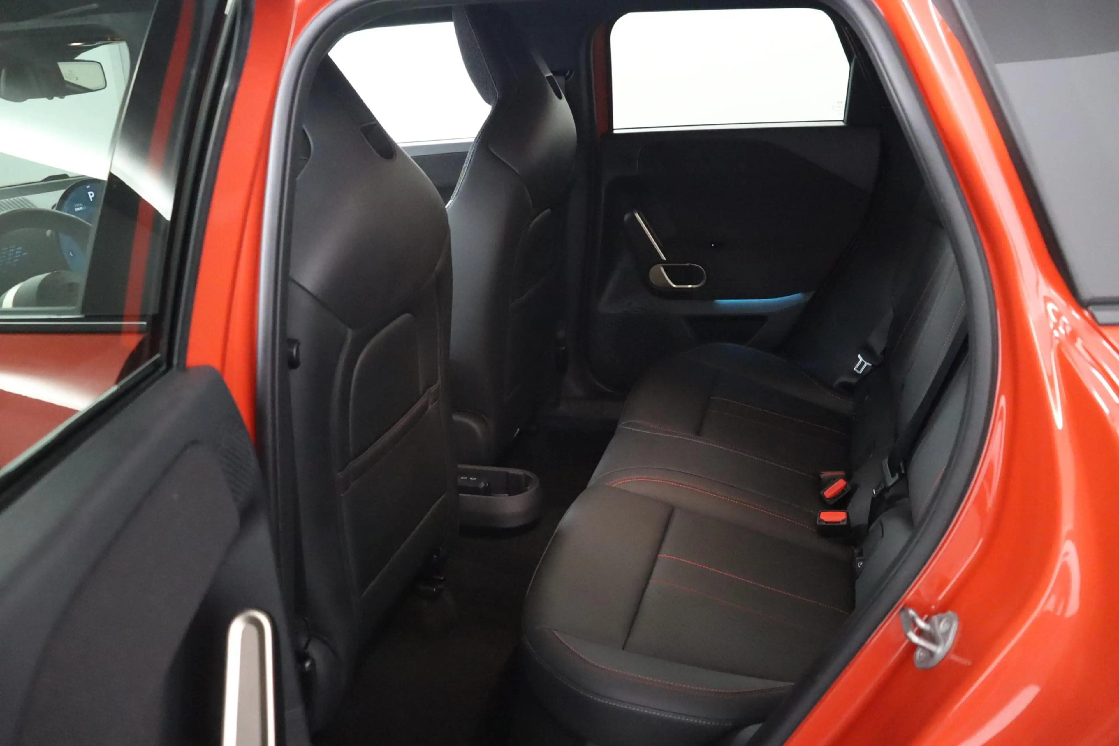 MINI Aceman SE John Cooper Works M 54.2 kWh | Schuif/kanteldak — photo 14