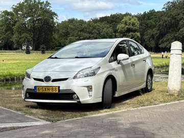 Prius Executive, in prijs verlaagd, van 2e eigenaar, zeer zuinig, als nieuw met alle opties