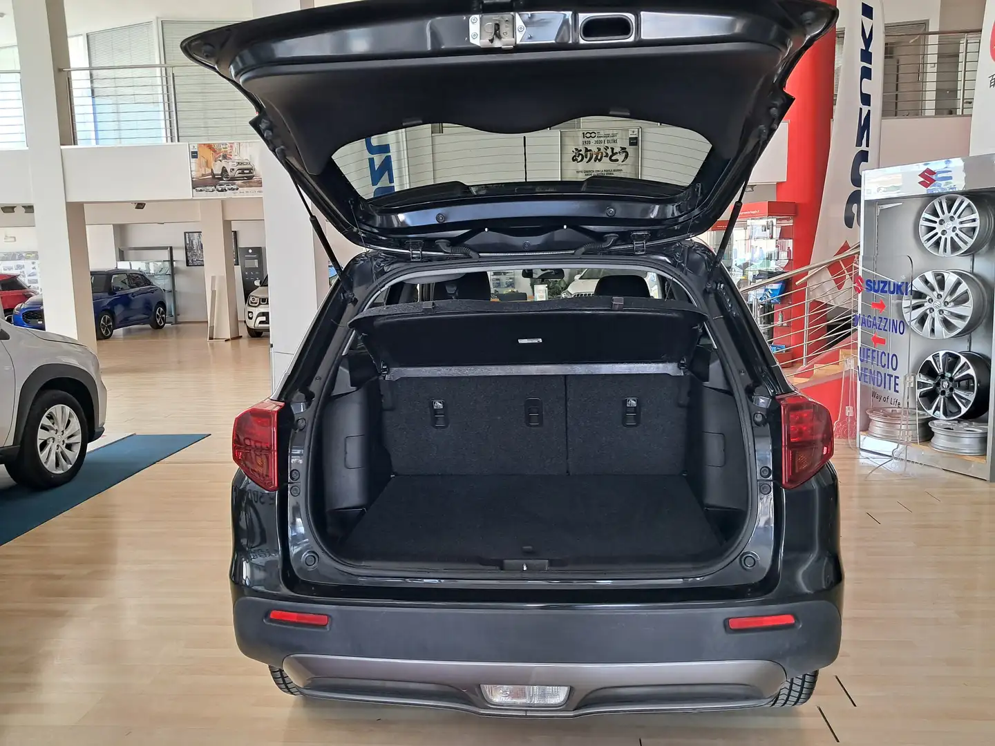 Suzuki Vitara Vitara II 2018 1.0 boosterjet Cool 2wd Noir - 2