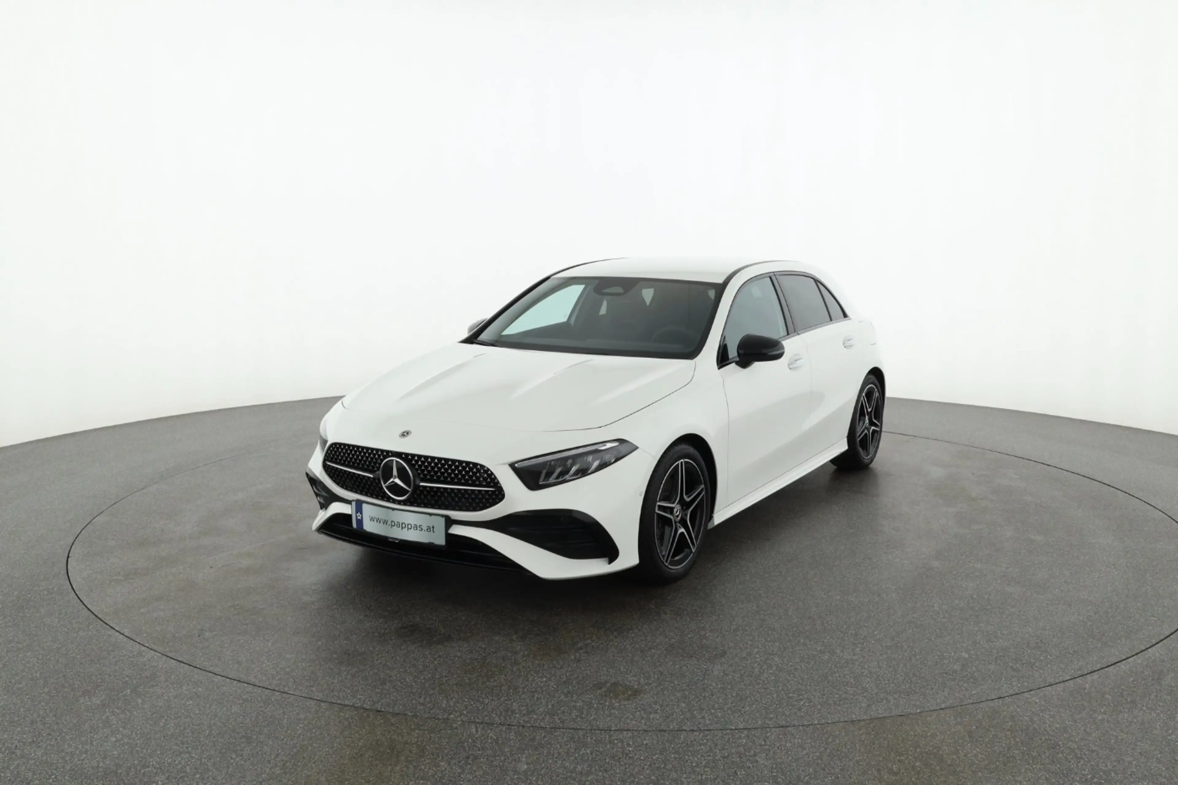 Mercedes-Benz A 180 d Kompaktlimousine Österreich-Edition Cam — photo 2