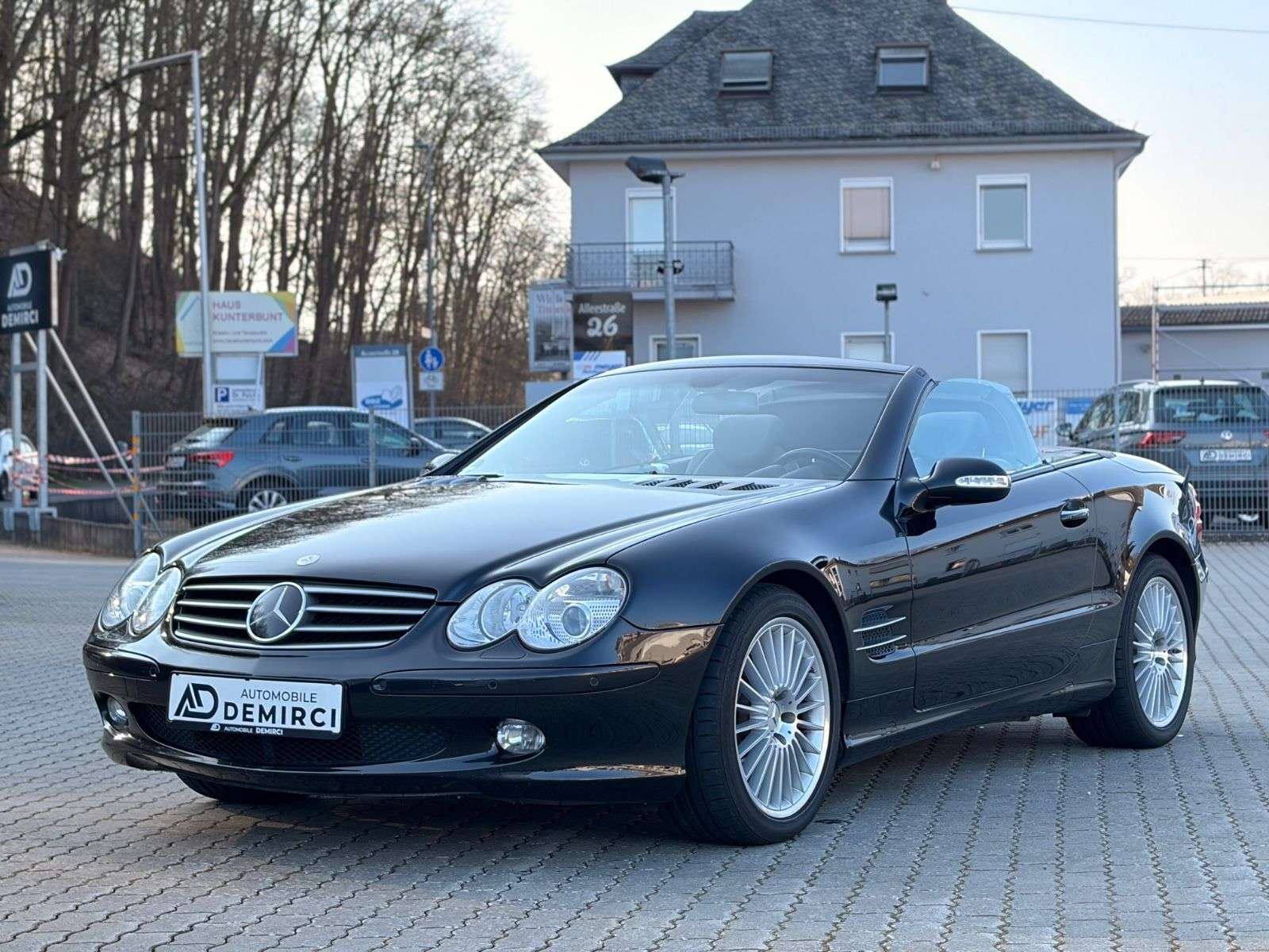 Second hand Mercedes Benz Sl-Class 500