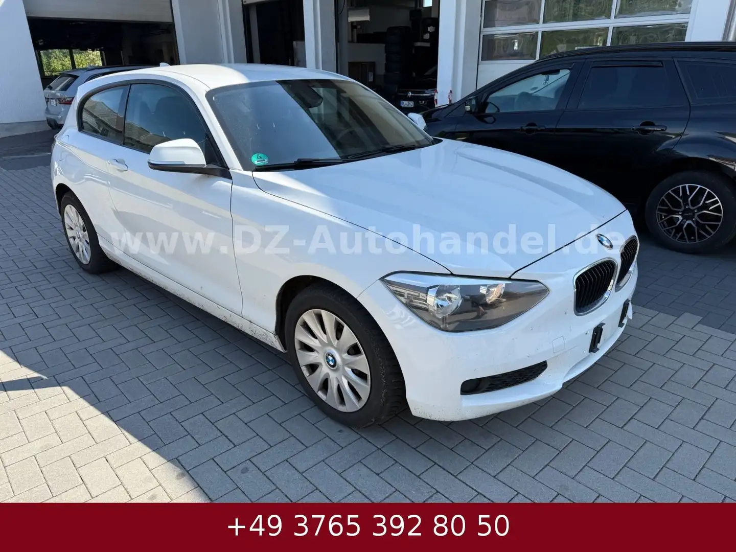 BMW 116 Baureihe 1 Lim. 3-trg. 116 i Blanc - 1