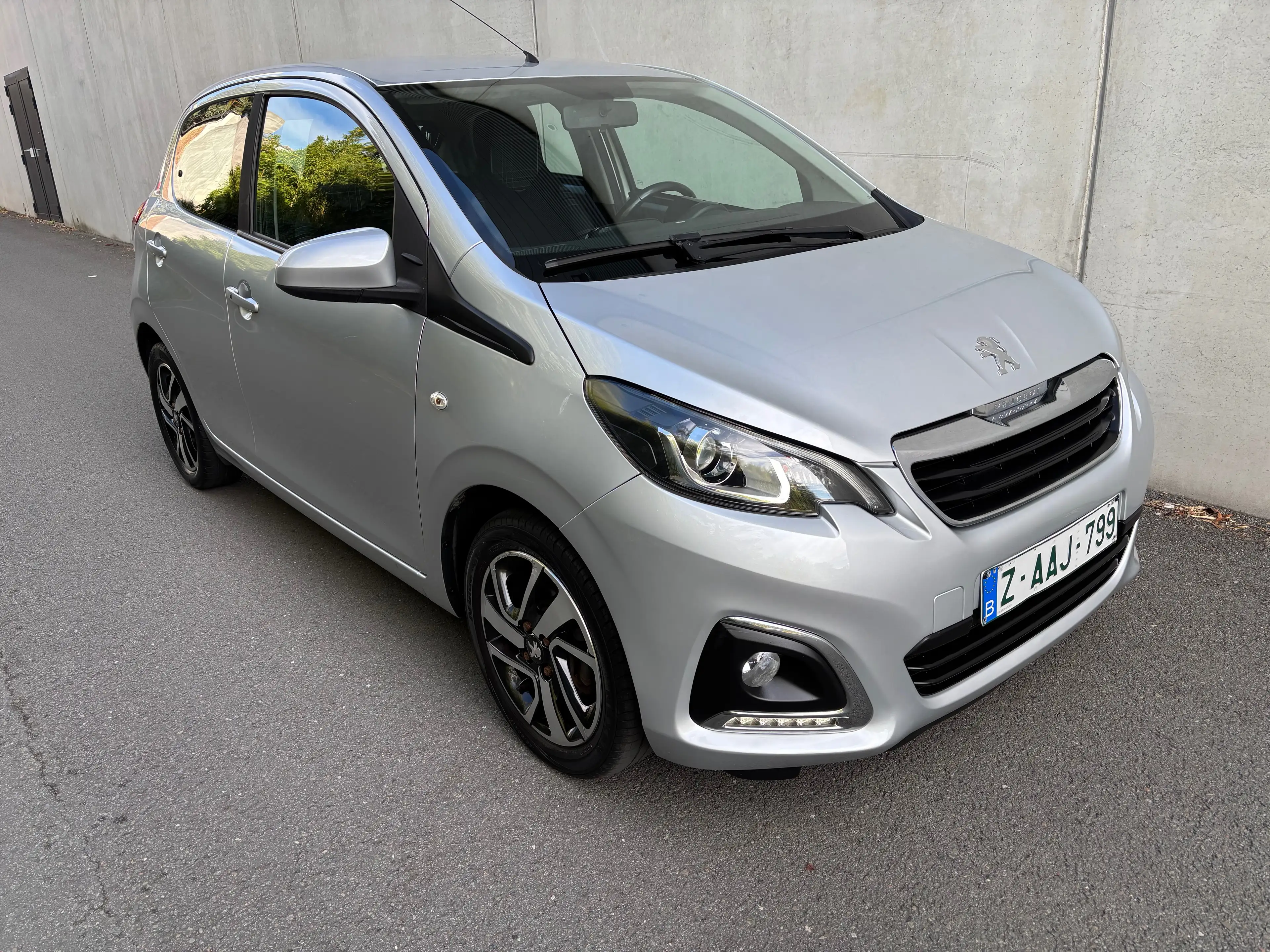 Peugeot 108 Automatique 1.0 VTi Access — photo 3