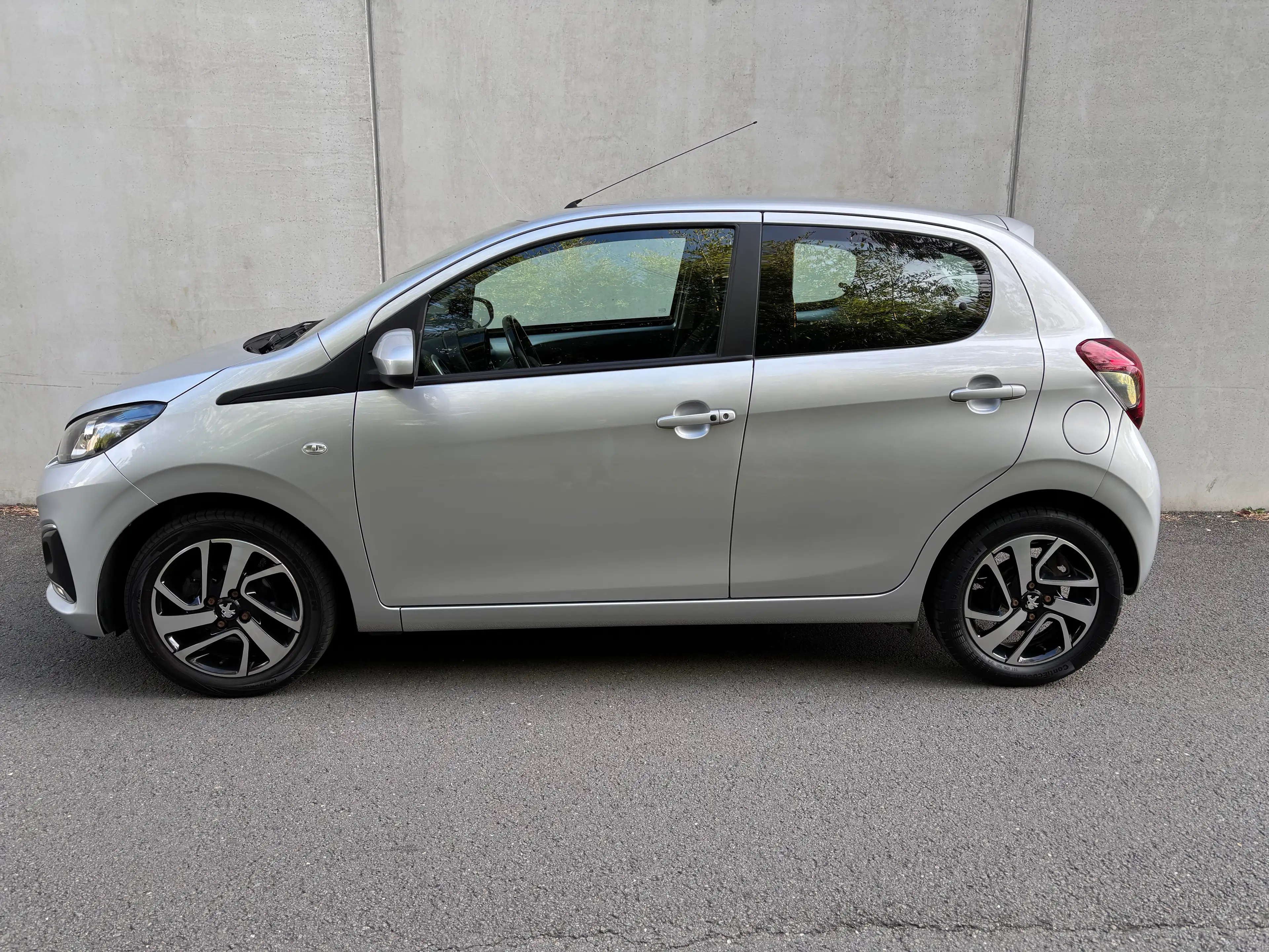 Peugeot 108 Automatique 1.0 VTi Access — photo 4