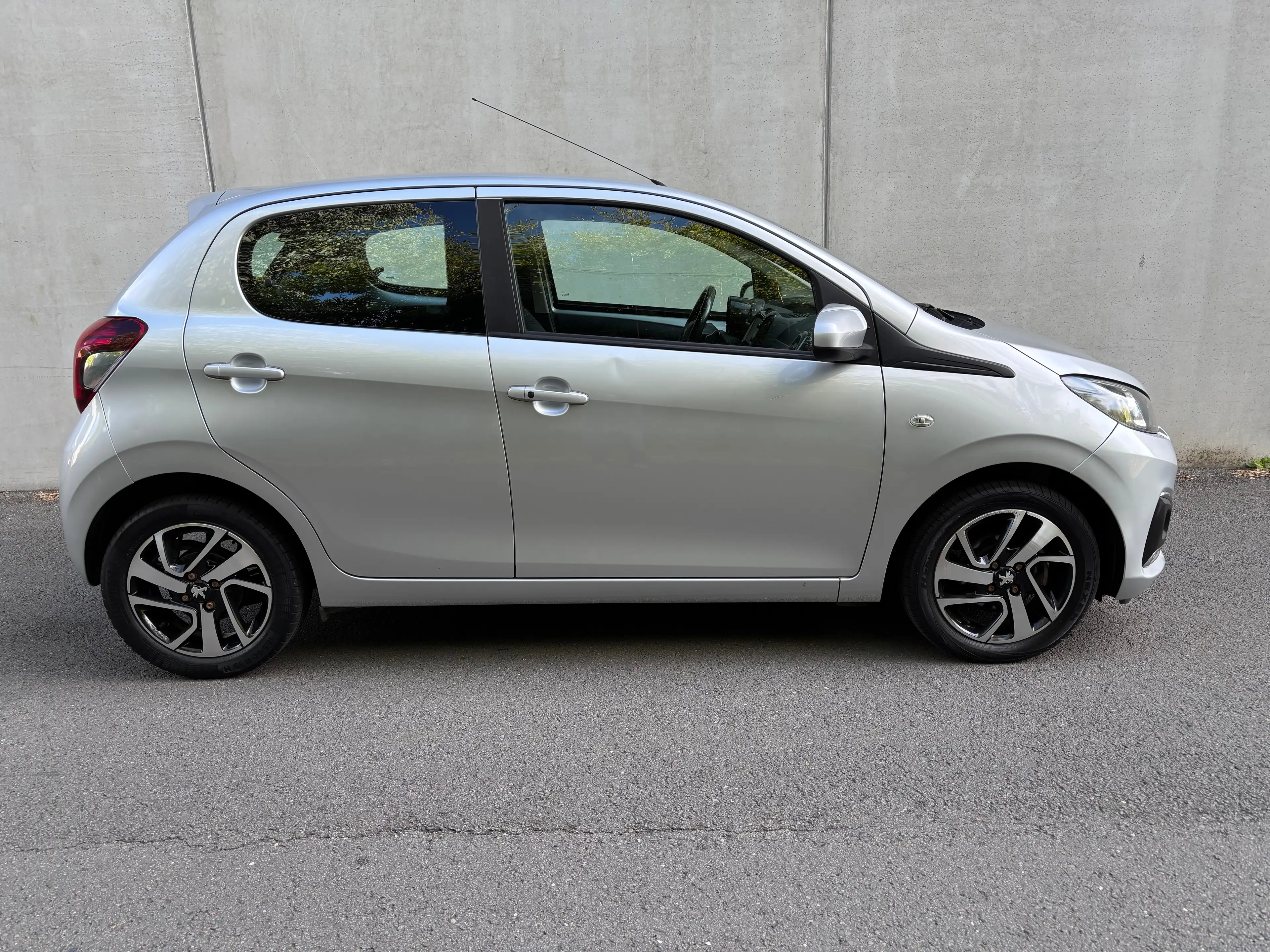 Peugeot 108 Automatique 1.0 VTi Access — photo 5