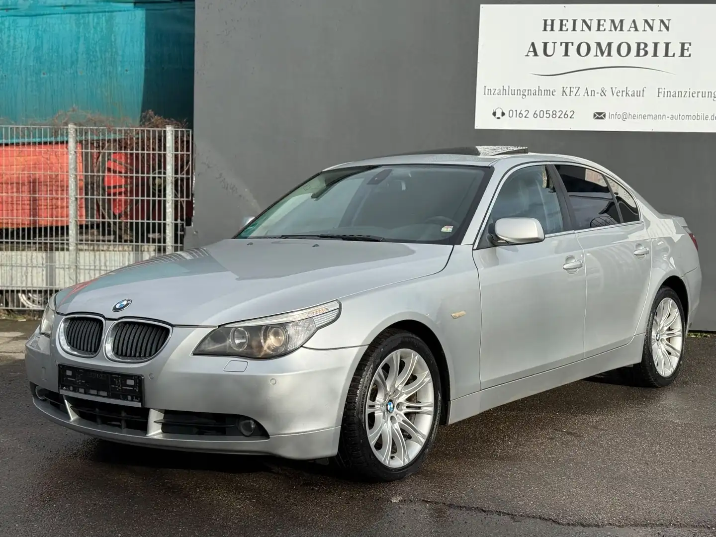 BMW 525 i *TÜV 2028*LEDER*NAVI*XENON*18-ZOLL*SBD* Plateado - 1