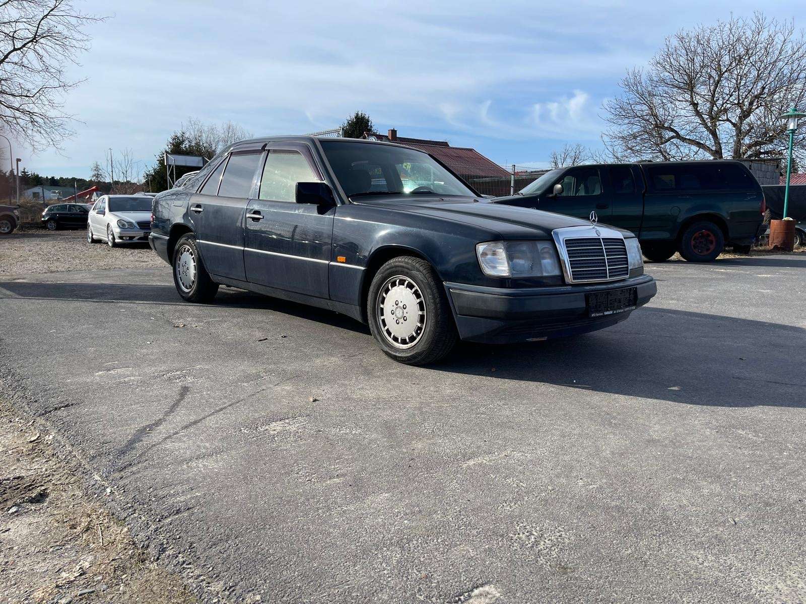 Second hand Mercedes Benz E-Class 300