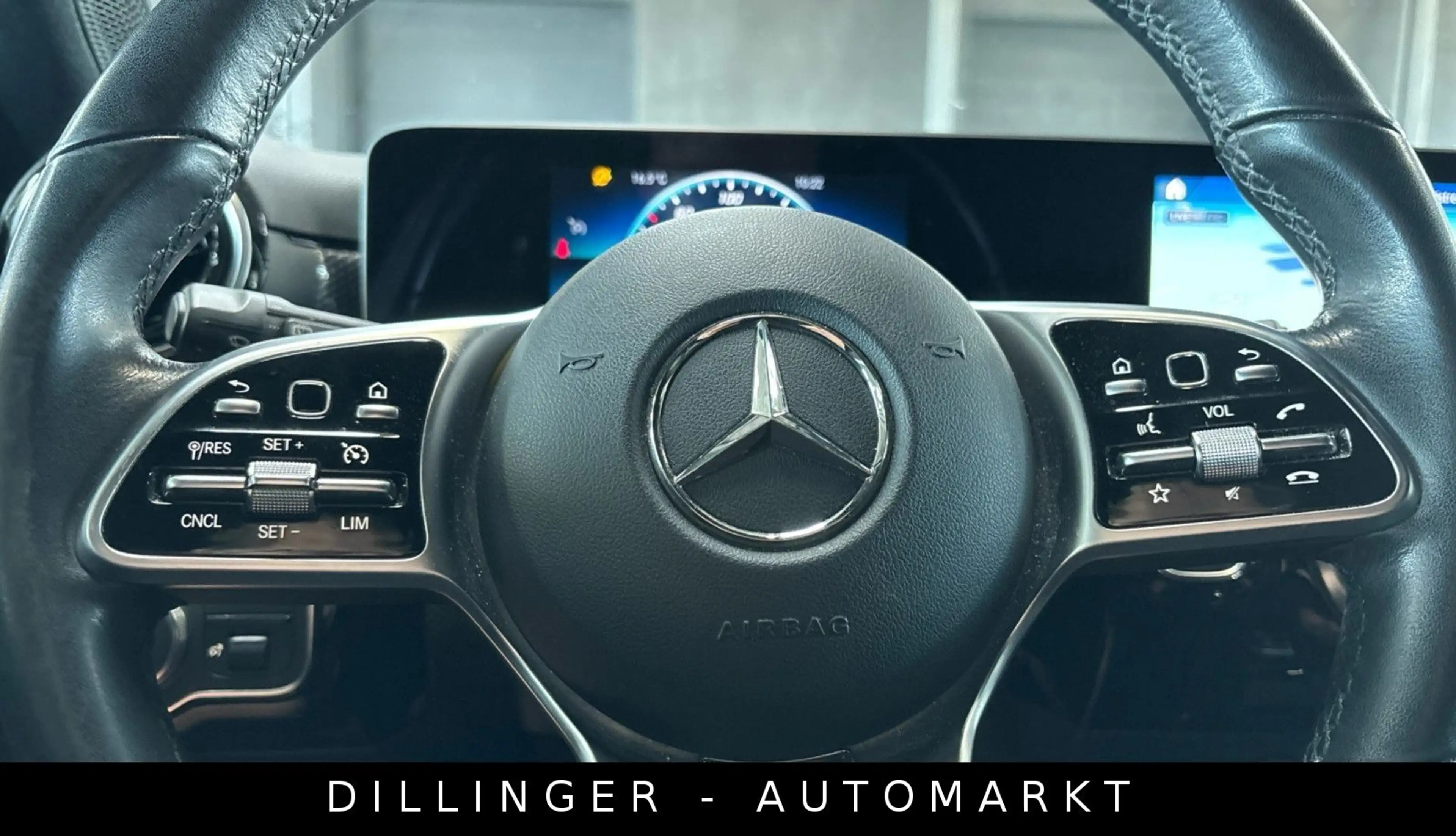 Mercedes-Benz A 180 d 7G LED Nav Kamera Tem PDC Leder AUTOMATIK — photo 12