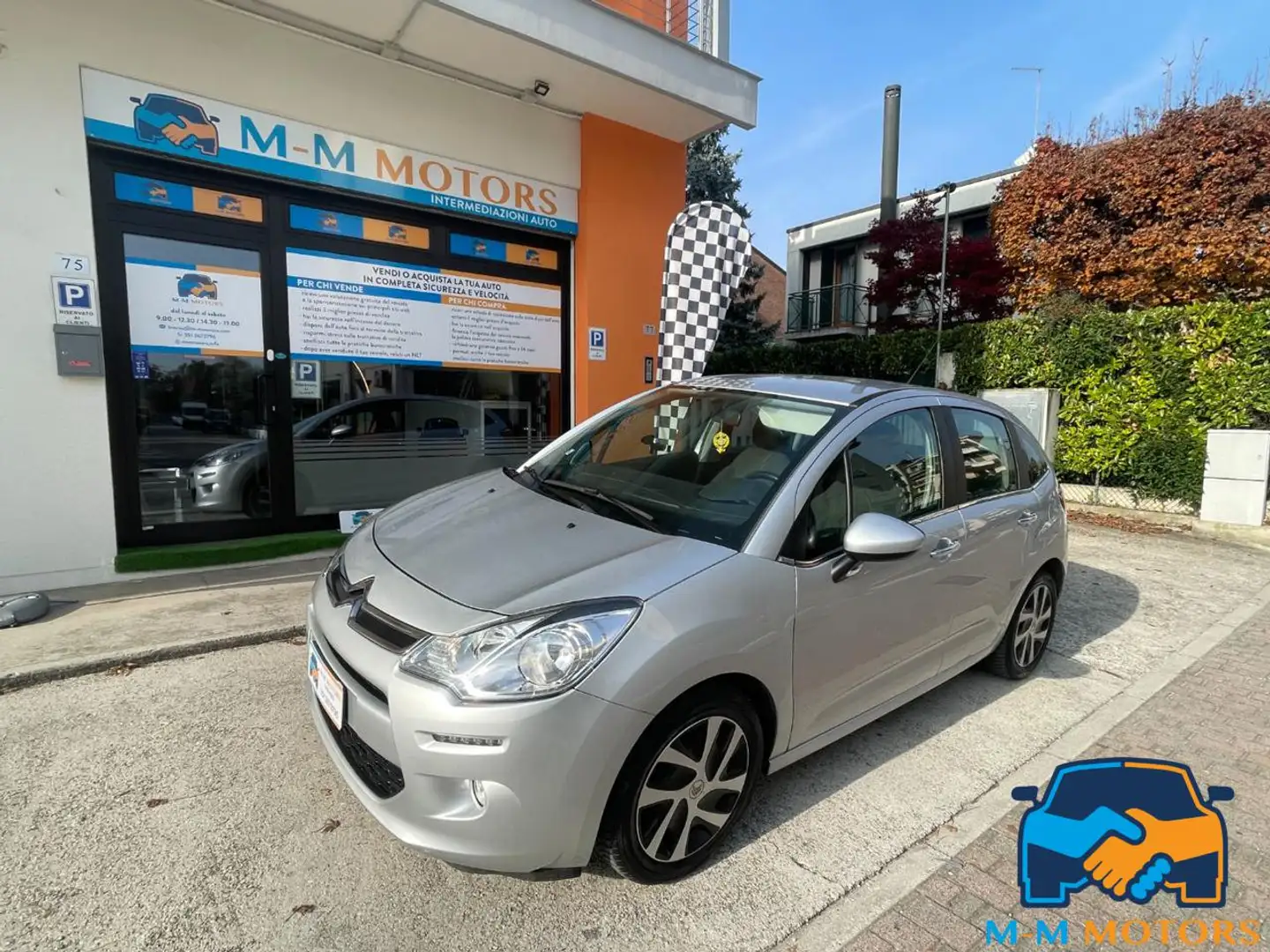 Citroen C3 PureTech neo patentati GPL Grau - 1